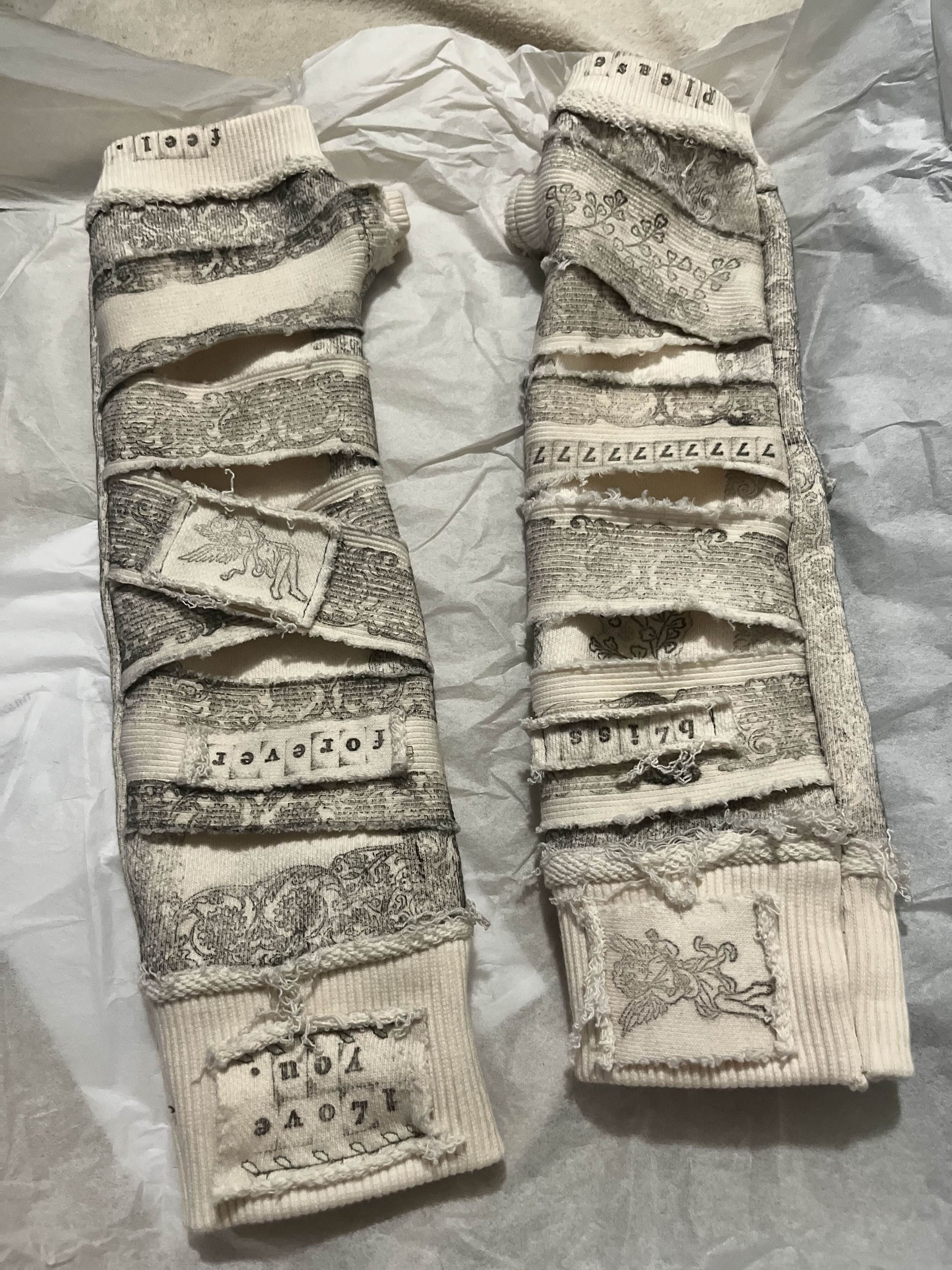 Designer × Japanese Brand stanped bandage gloves (beige) Size ONE SIZE - 1 Thumbnail
