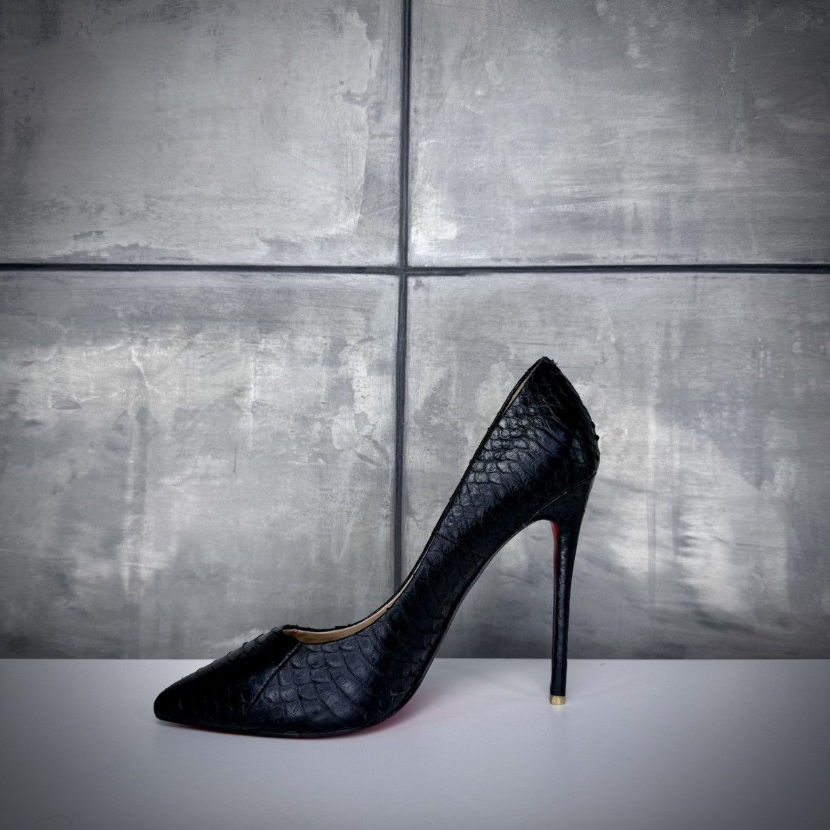 Christian Louboutin Python heels 38 Size US 8 / IT 38 - 5 Thumbnail