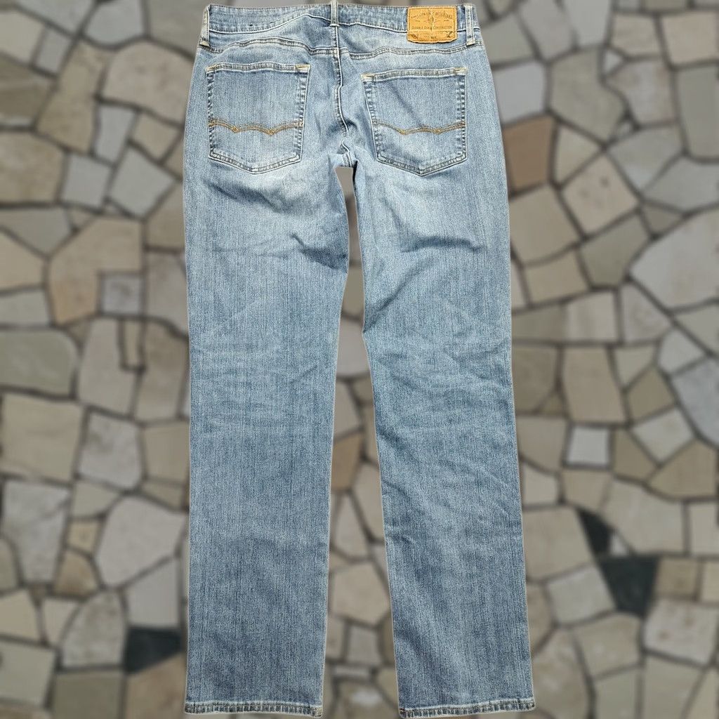 American Eagle Outfitters American Eagle Jeans Mens Slim Straight 32x32 Blue Denim 5-Pocket Logo Zipper Next Level Flex Slimming Stretch Regular Rise 10in Natural Light Wash Size US 32 / EU 48 - 1 Thumbnail