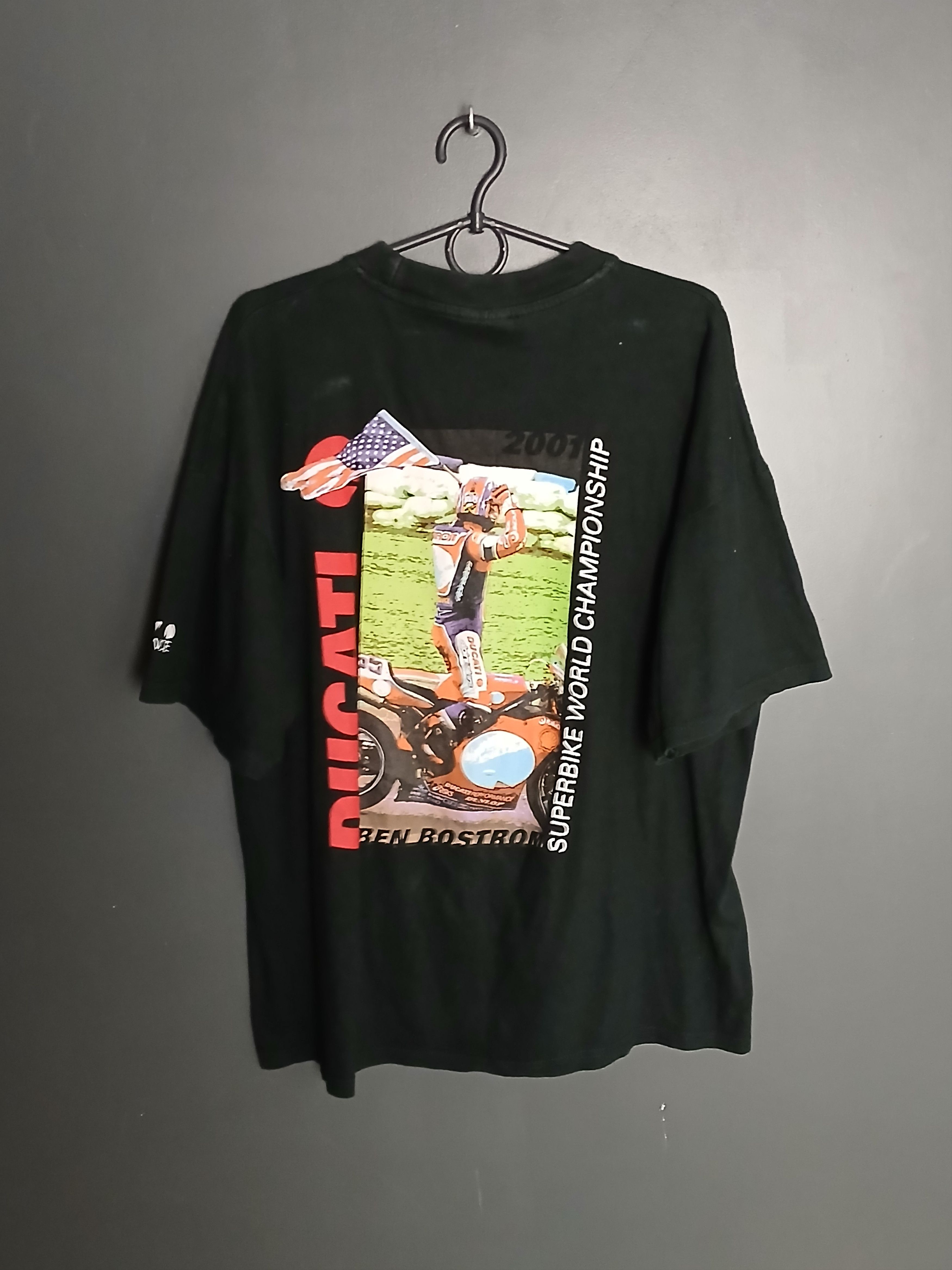Vintage Vintage Ducati MotoGP Racing Moto T-Shirt Size US XL / EU 56 / 4 - 1 Thumbnail