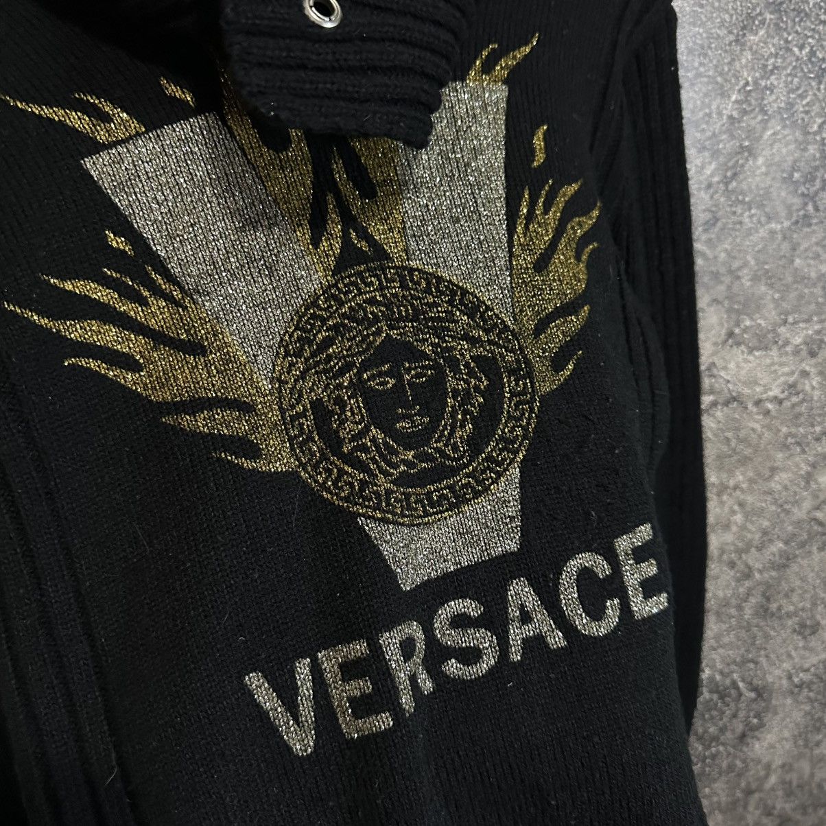 Versace Vintage Crazy Versace Big Logo Sweater Size M / US 6-8 / IT 42-44 - 7 Thumbnail