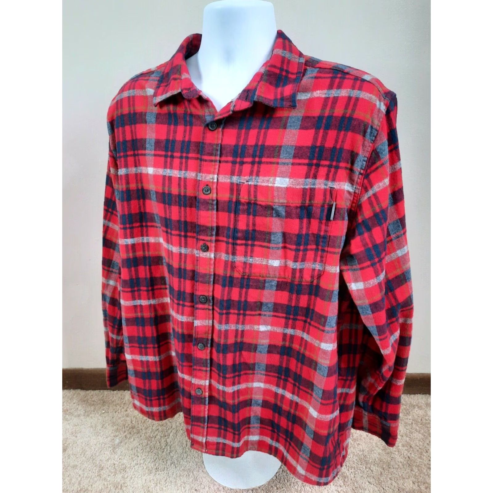 Eddie Bauer Eddie Bauer Men's Red XXL Heavy Flannel Plaid Shirt Relaxed Fit Button-Up Front Pockets Size US XXL / EU 58 / 5 - 6 Thumbnail