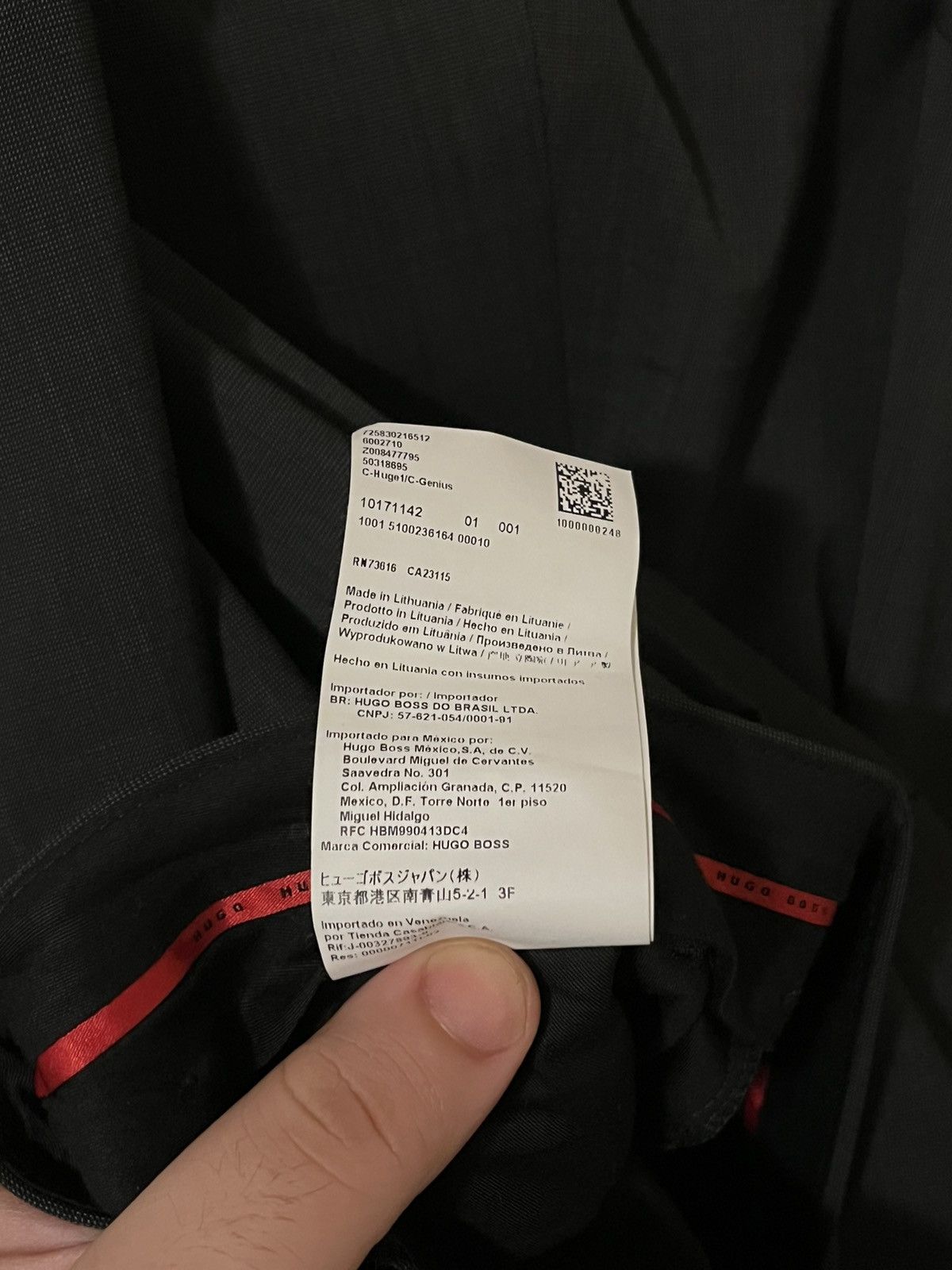 Hugo × Hugo Boss Hugo Boss 2 Piece Suit size 48R US (NEED GONE ASAP) Size 48R - 10 Thumbnail