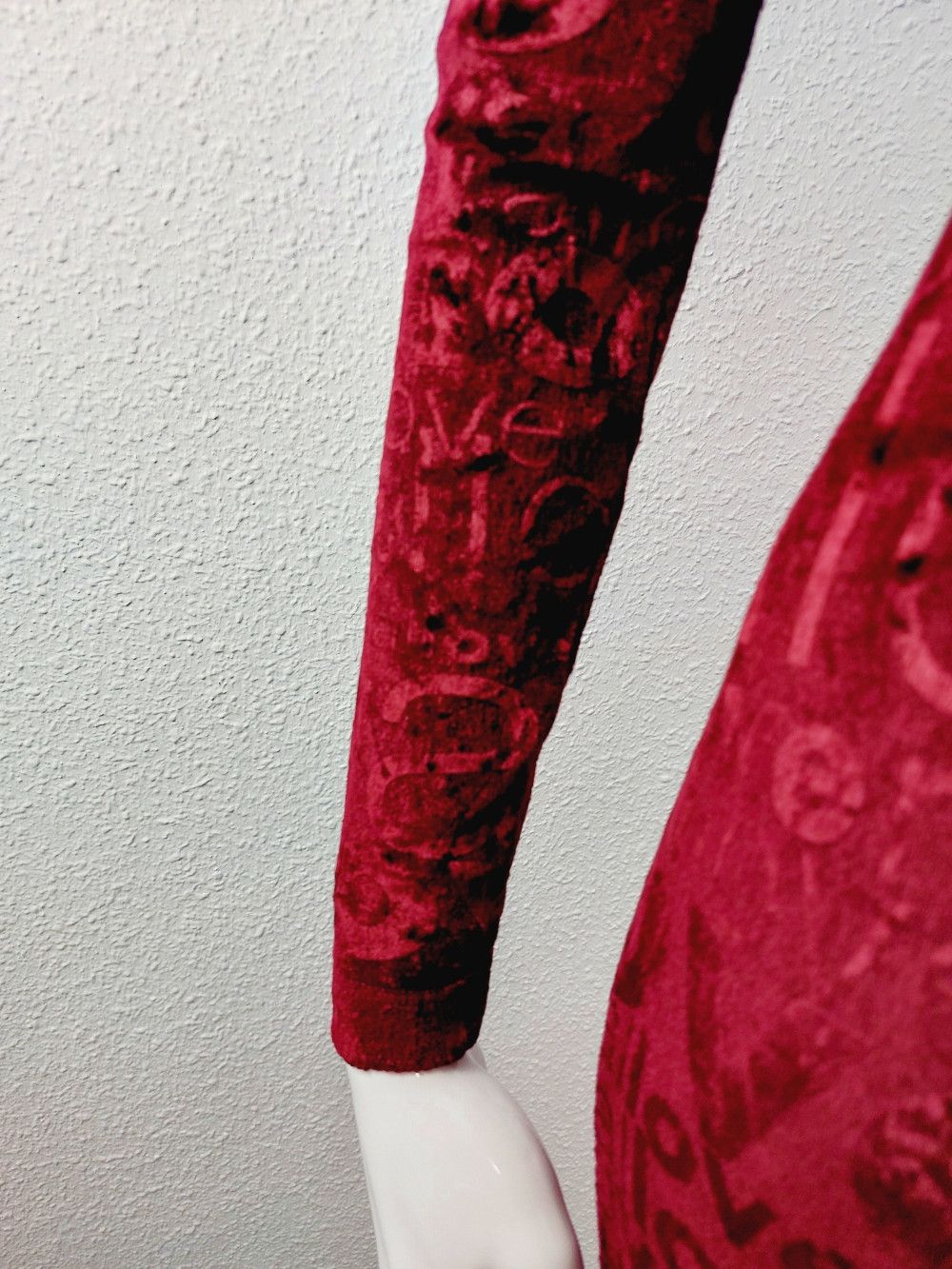 Moschino Moschino Jeans Velvet Love All Over Red Split Maxi Dress Size S / US 4 / IT 40 - 7 Thumbnail