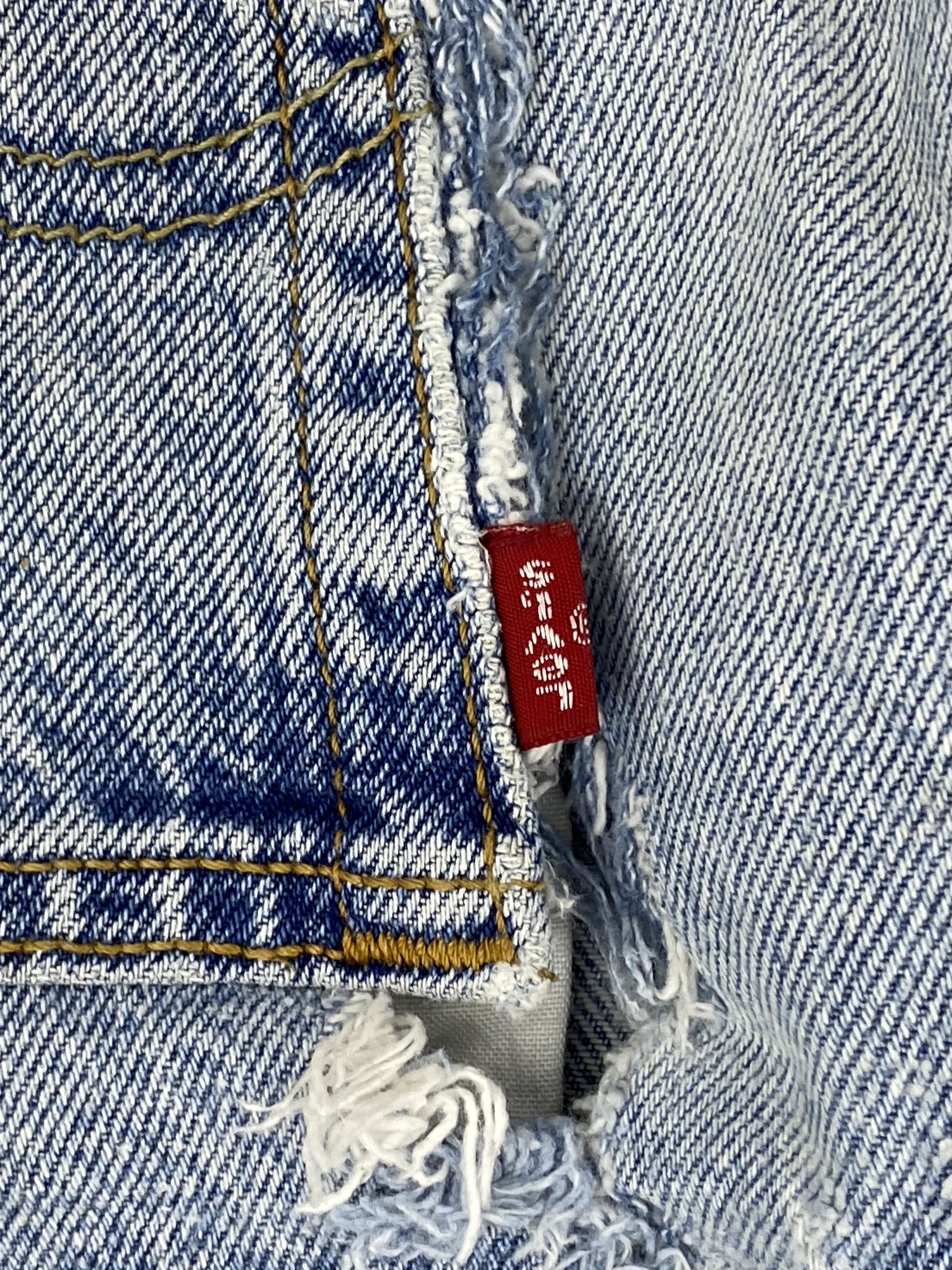 Levi's Vintage Levis 505 Faded Blue Distressed Jeans DP2688 Size US 30 / EU 46 - 17 Thumbnail
