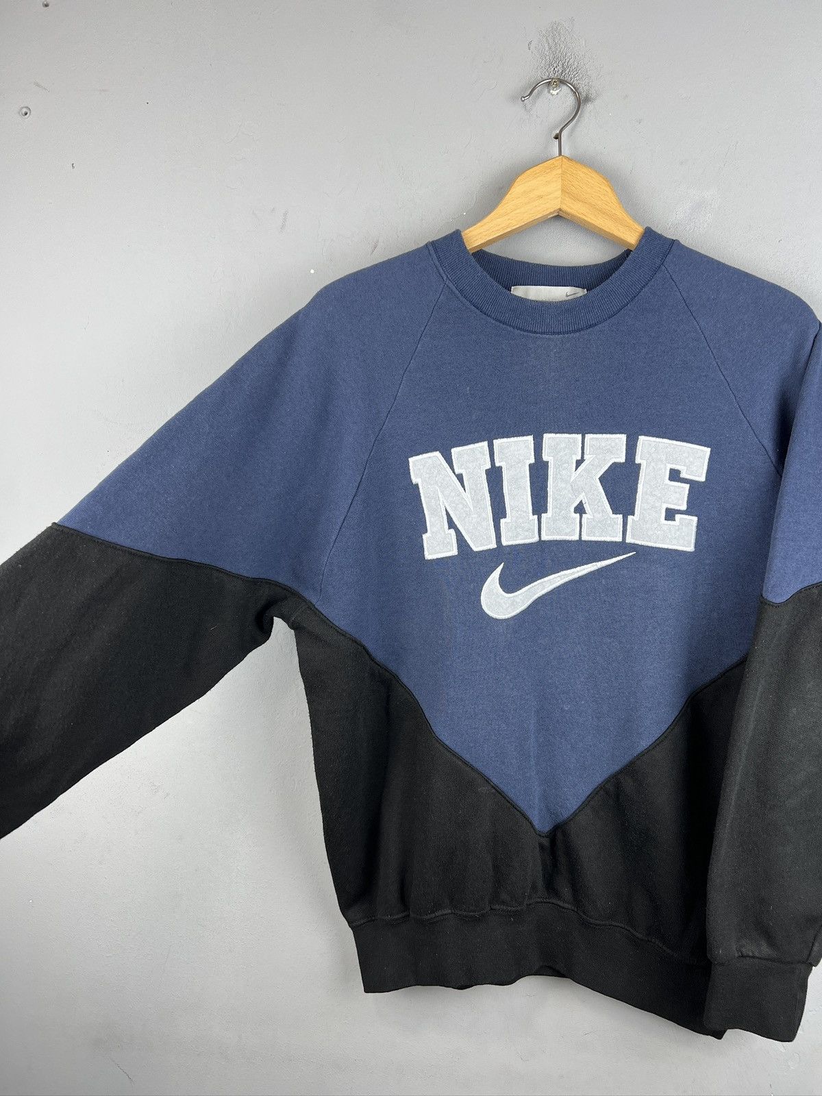 Nike 90s Nike Air Big Logo Vintage Y2K Sweatshirt Size US M / EU 48-50 / 2 - 5 Thumbnail
