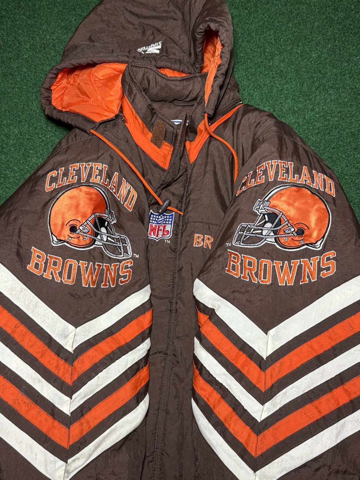 Starter Vtg 90s Cleveland Browns Starter Retro NFL Pro Line Jacket Size US L / EU 52-54 / 3 - 3 Thumbnail