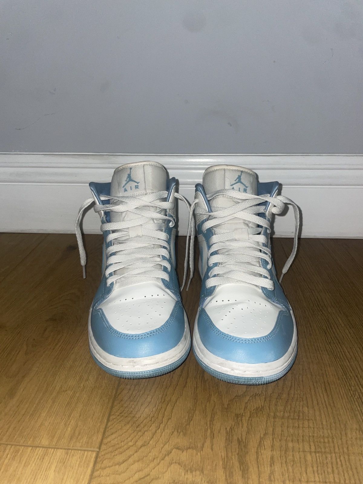 Jordan Brand Air Jordan 1s University Blue Mids Size US 9 / IT 39 - 3 Thumbnail