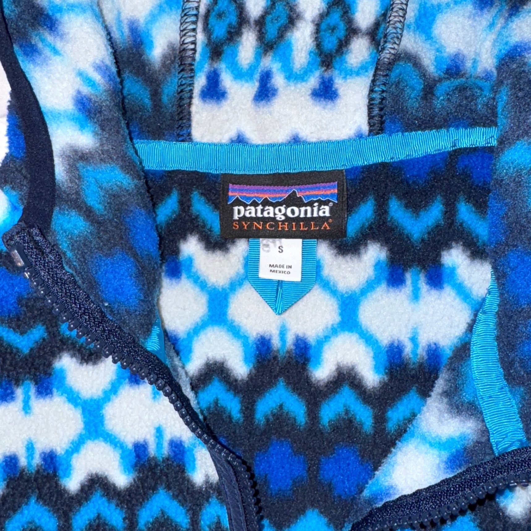 Patagonia Patagonia Synchilla Womens Hoodie Full Zip Hooded Fleece Jacket Small Electron Blue Aztec Geometric Winter Fall Spring Outdoor Casual Womens Size S / US 4 / IT 40 - 5 Thumbnail