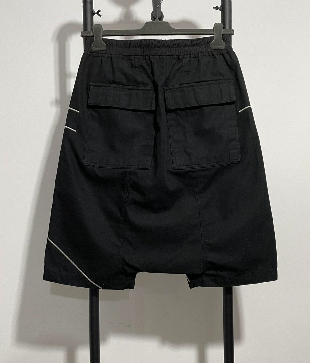Rick Owens Rick owens folded line shorts Size US 32 / EU 48 - 2 Thumbnail