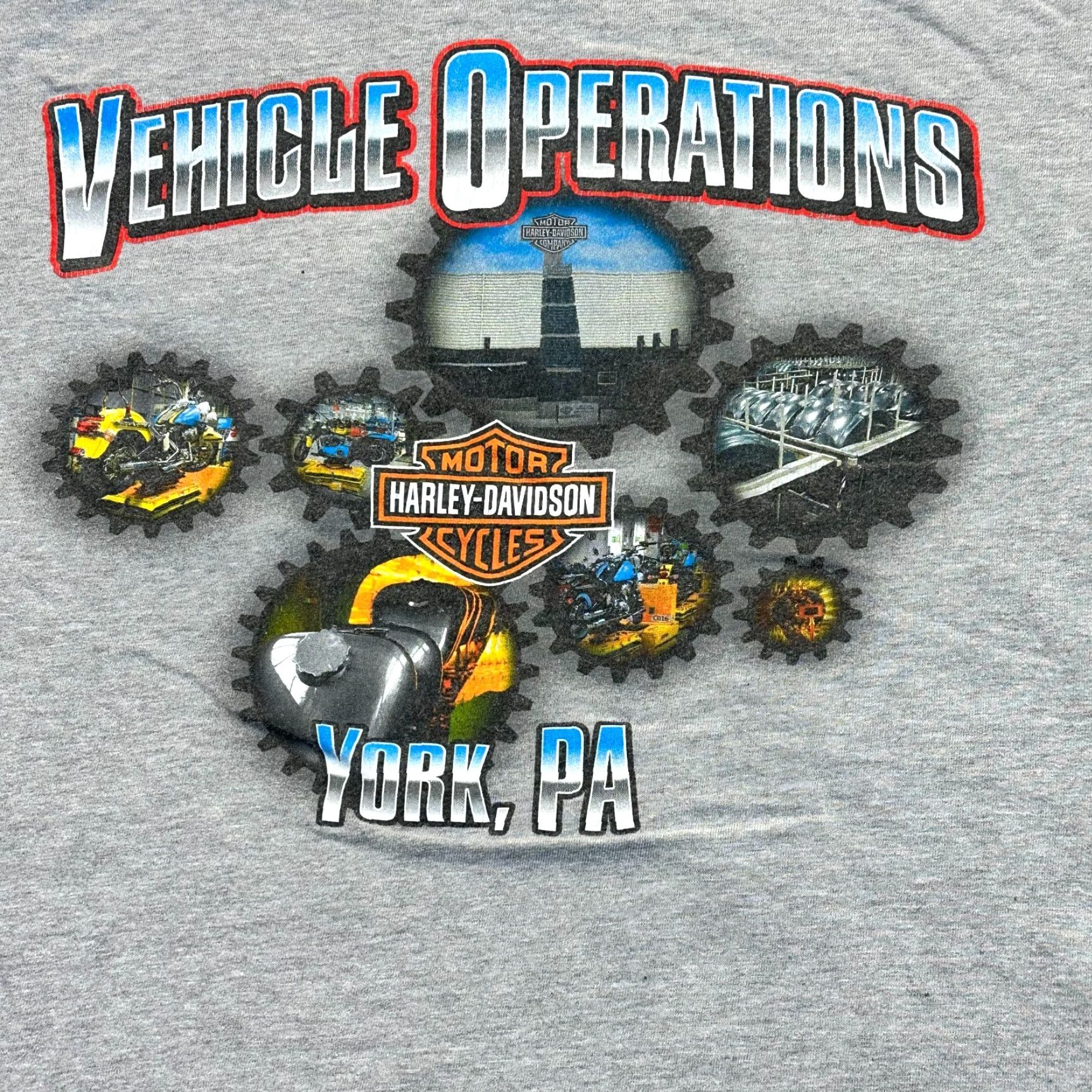 Harley Davidson Harley-Davidson Mens Large Vehicle Operations Tee Shirt Shirt T-Shirt York, Pa Multicolor Graphic Print Pocket Logo 2010-2019 Mens Clothing Size US L / EU 52-54 / 3 - 6 Thumbnail