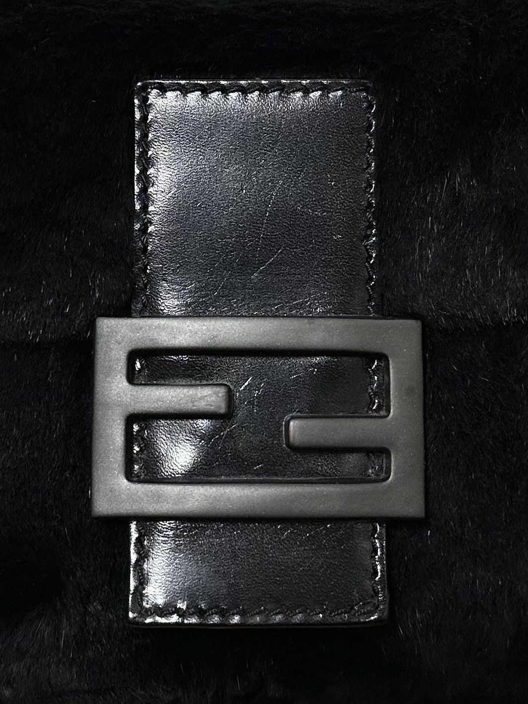 Fendi FENDI Fall Winter 1999 Fur Mamma Baguette Bag Size ONE SIZE - 6 Thumbnail