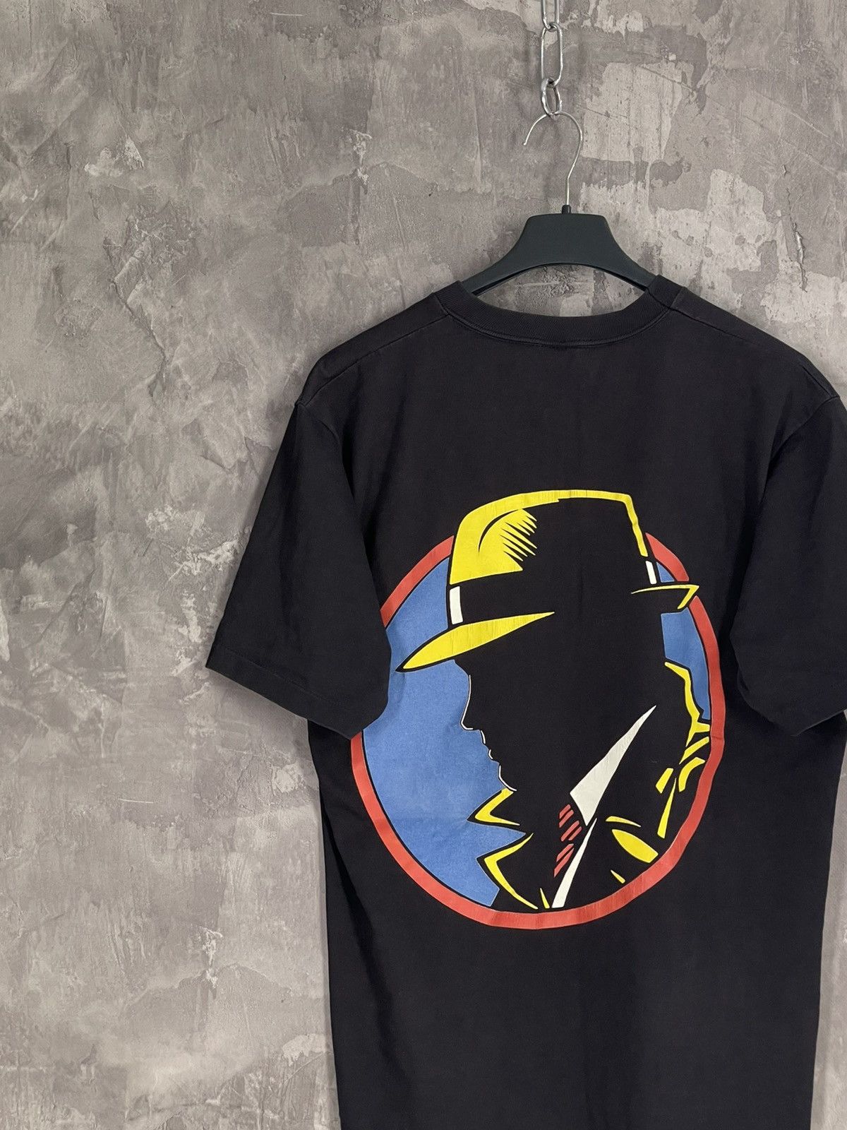 Vintage Vintage 90s dick Tracy Big Logo T shirt Size US L / EU 52-54 / 3 - 3 Thumbnail
