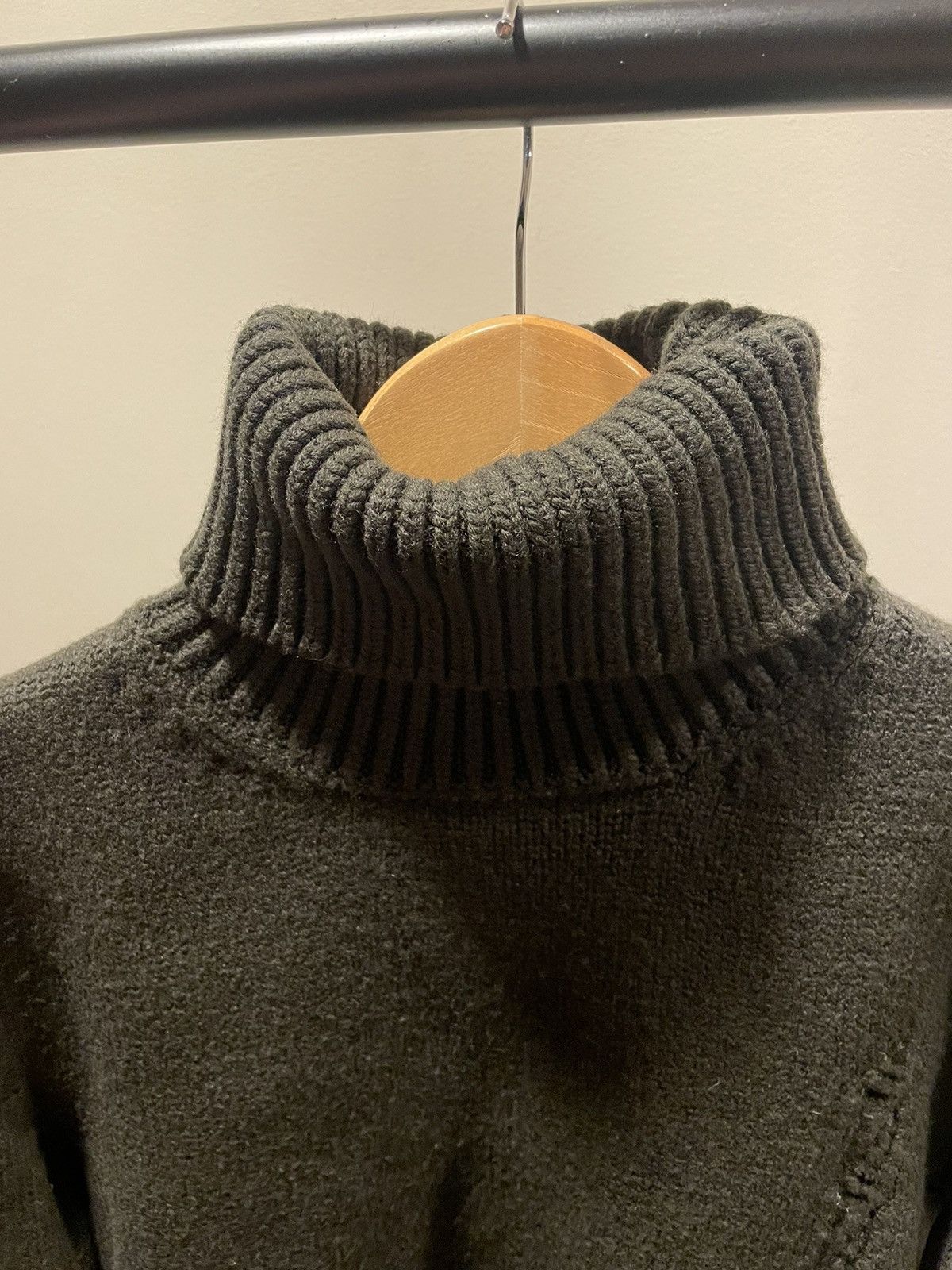 Dior × Hedi Slimane Dior Homme FW 2002 “Reflexion” Chain Turtleneck Size US M / EU 48-50 / 2 - 6 Thumbnail