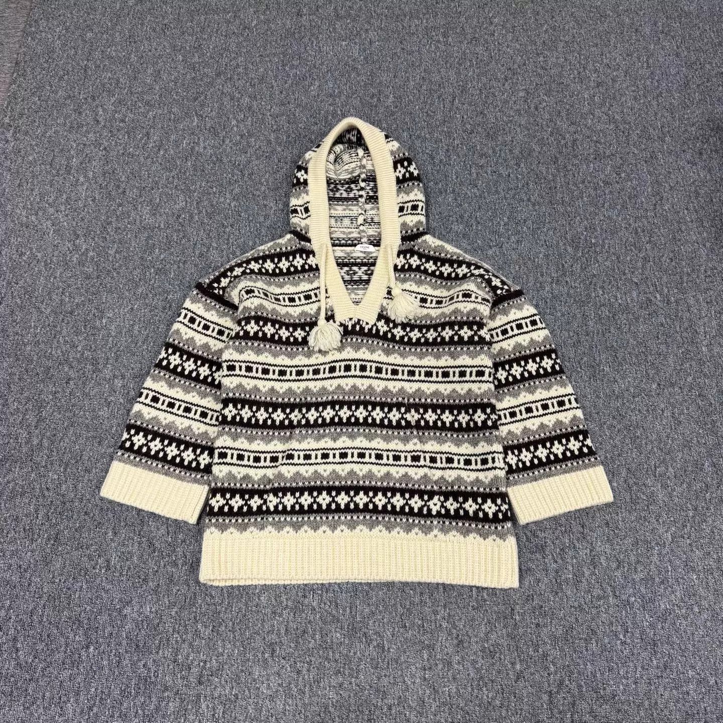 Celine Celine V-neck geometric knit hoodie M 99 new Size US M / EU 48-50 / 2 - 1 Thumbnail
