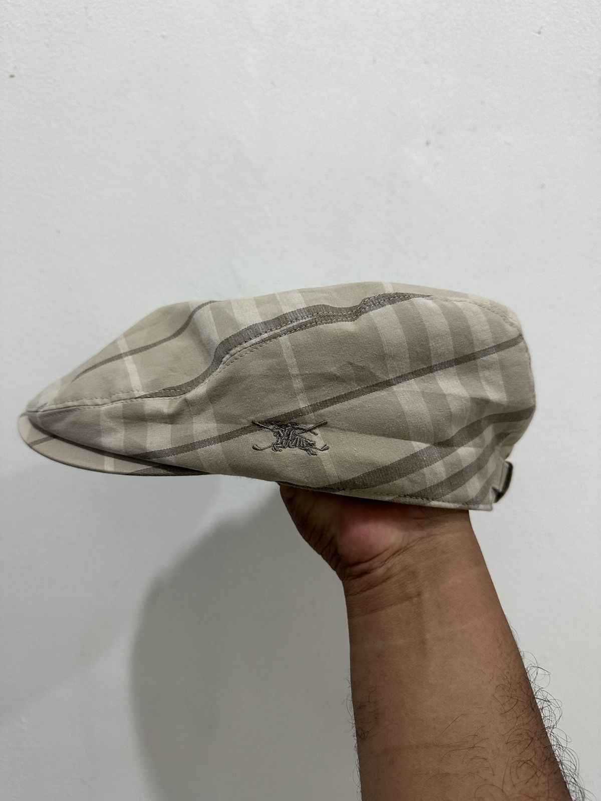 Burberry Burberry Nova Check Flat Hat Size ONE SIZE - 1 Thumbnail