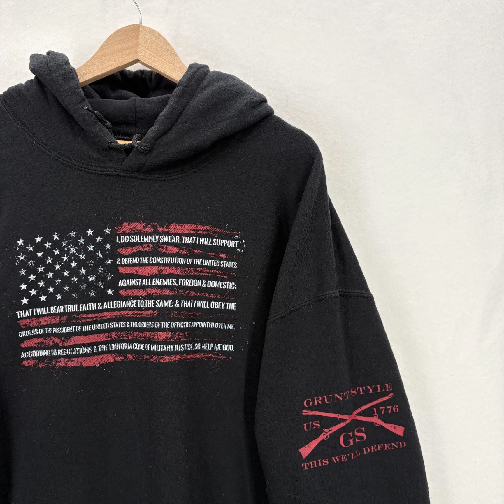 Vintage Grunt Style Hoodie Mens 2XL Black American Flag Oath Graphic Fleece Pullover Size US XXL / EU 58 / 5 - 2 Thumbnail
