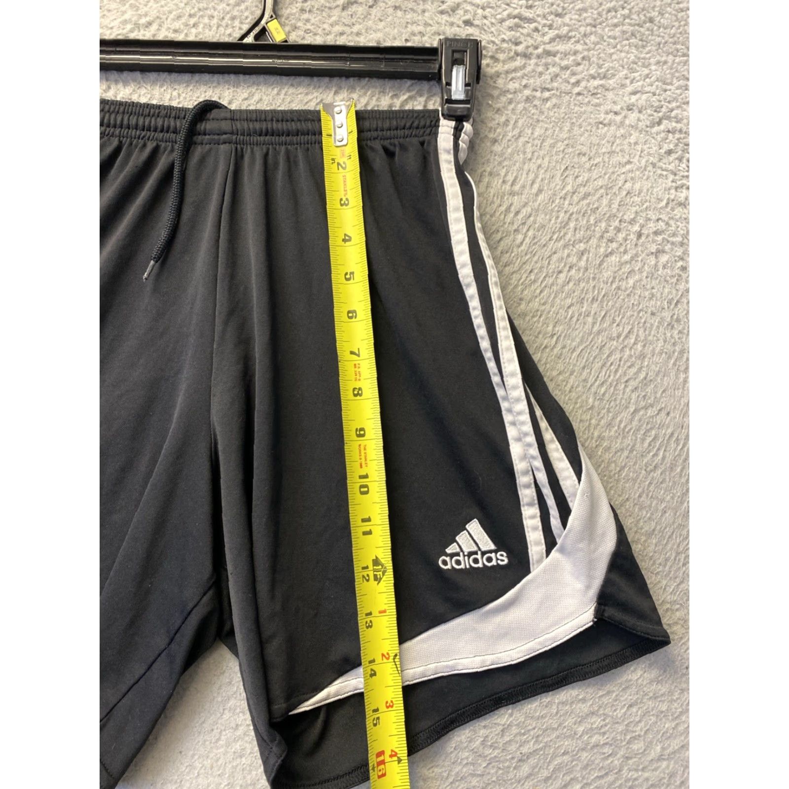 Adidas ADIDAS Athletic Shorts Teens S Black Elastic Waist Polyester 26-28 inches Boys Girls 94-58 Size US 26 / EU 42 - 5 Thumbnail