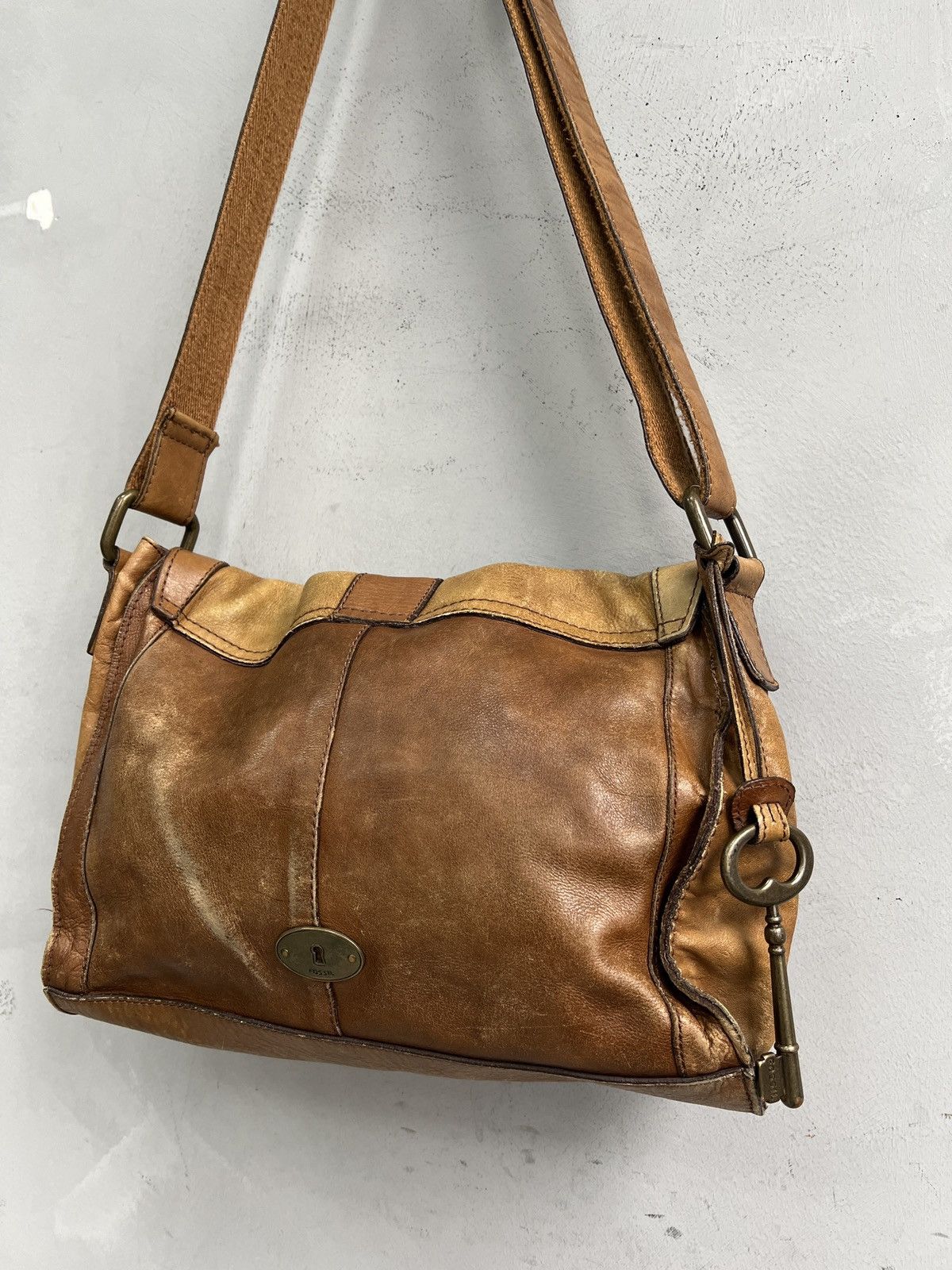 Fossil Kmrii style leather avant garde shoulder bag y2k Size ONE SIZE - 9 Thumbnail