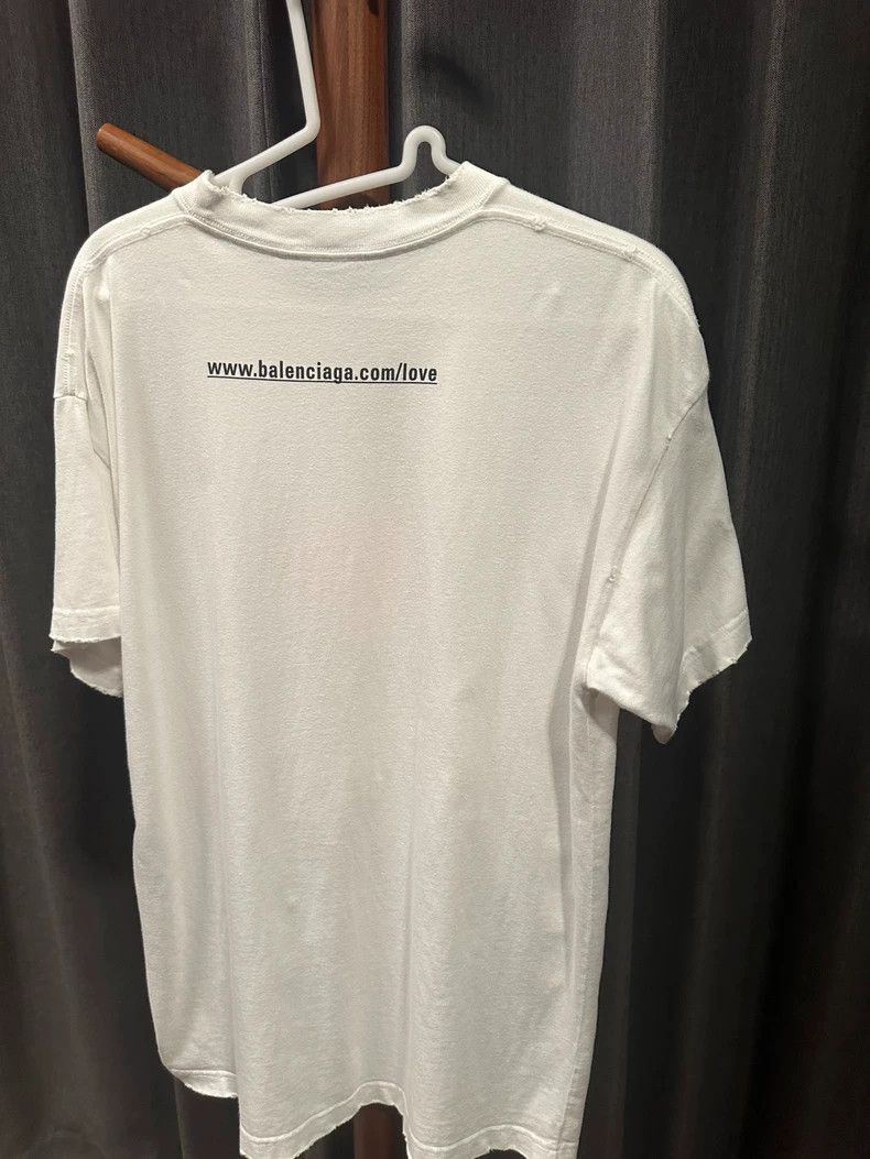 Balenciaga Balenciaga Summer Valentine's Day Limited Love White Short Size US S / EU 44-46 / 1 - 4 Thumbnail