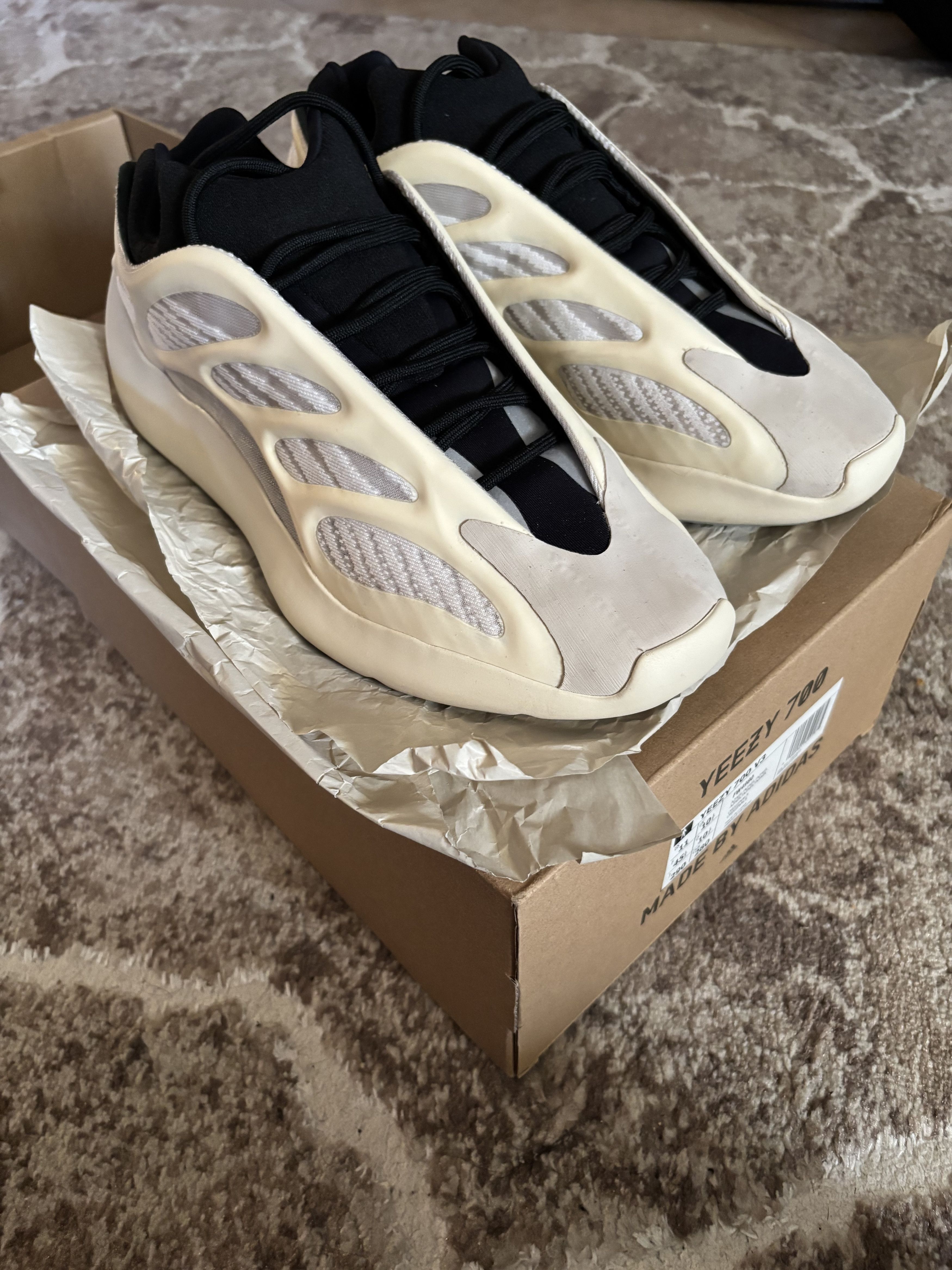 Yeezy Adidas Yeezy 700 V3 Azael Size US 12 / EU 45 - 7 Thumbnail