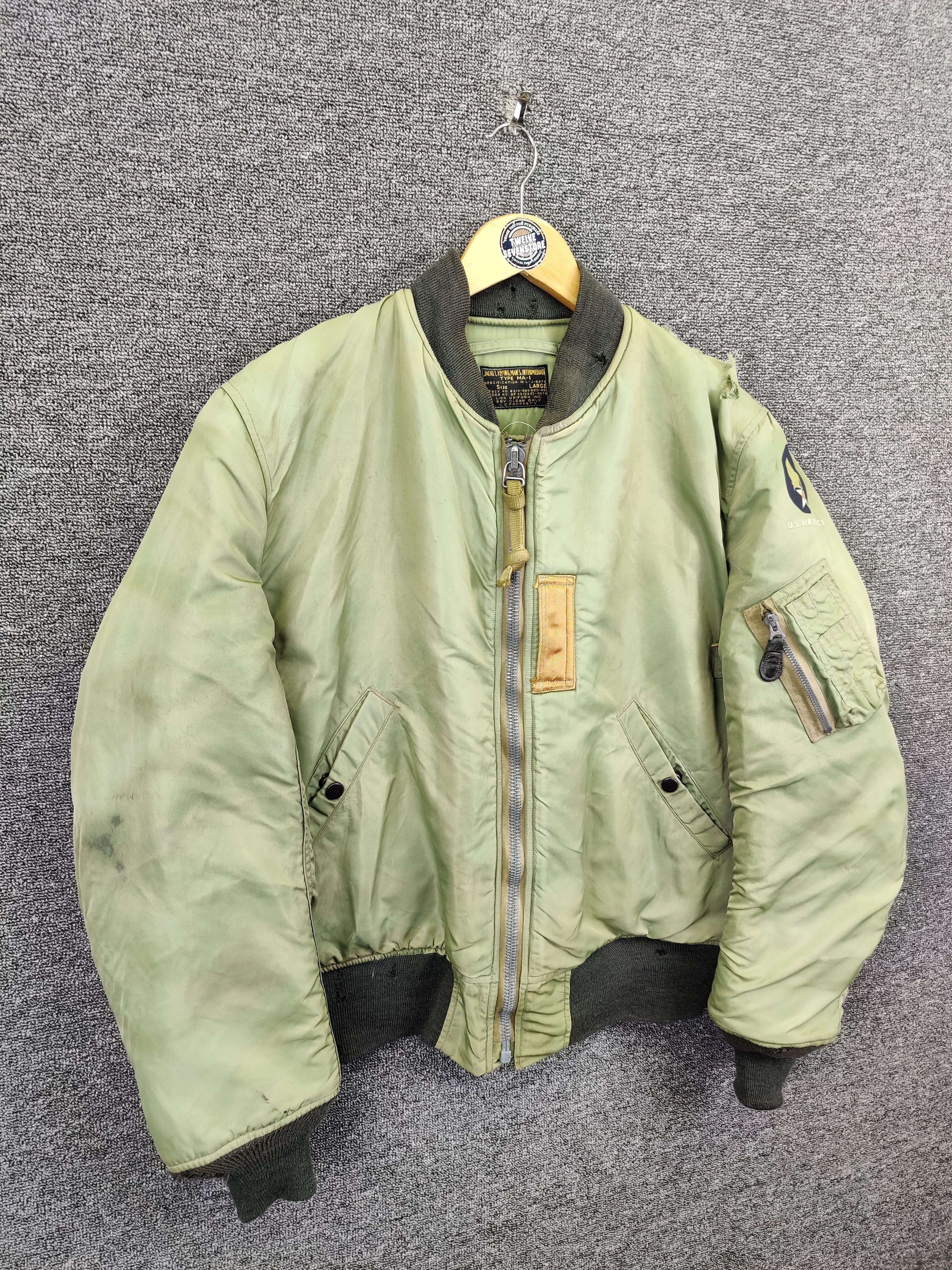 Buzz Rickson's Vintage Buzz Rickson's Distressed Ma-1 Flight Jacket Size US L / EU 52-54 / 3 - 5 Thumbnail