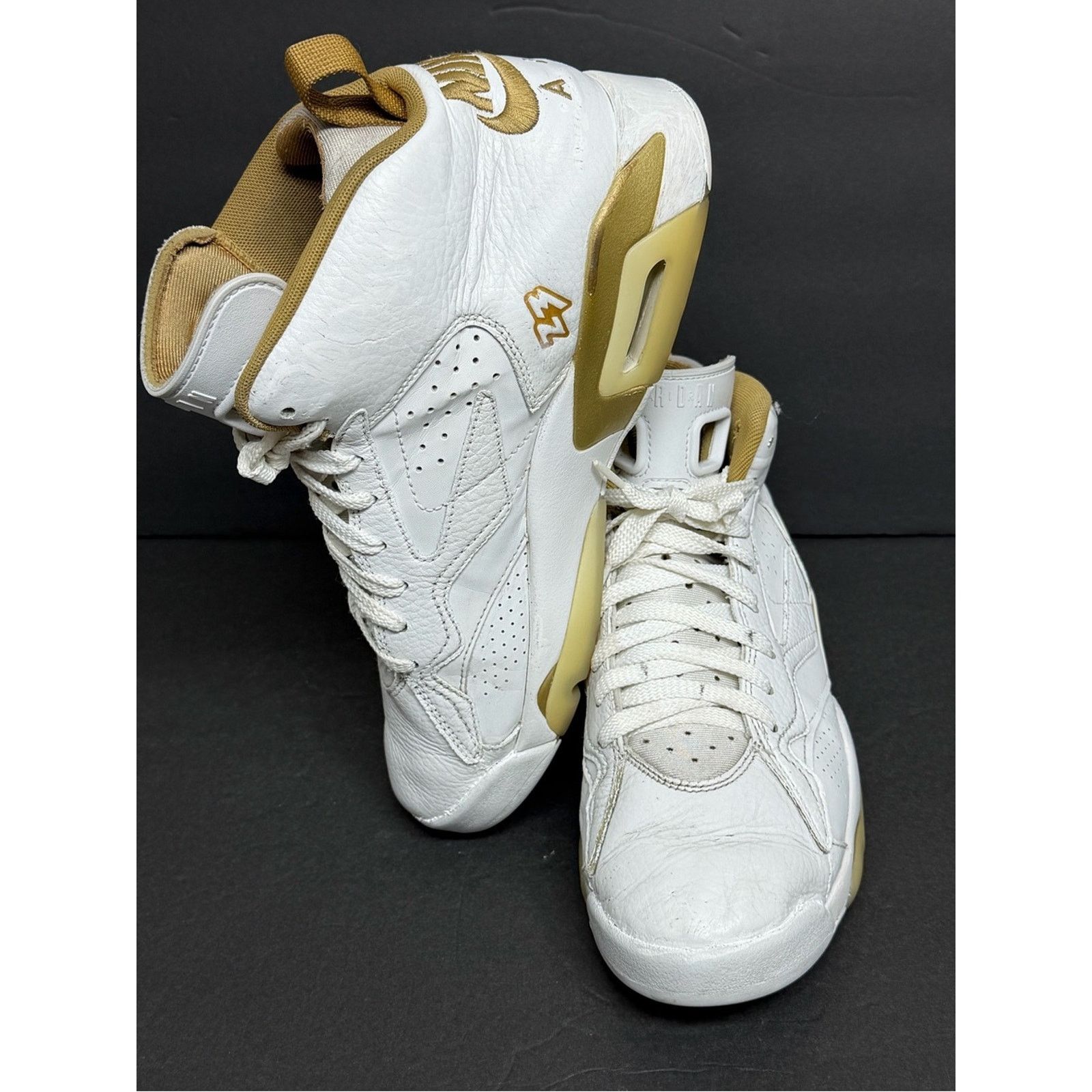 Jordan Brand Nike Jordan Jump Man MVP White Metallic Gold Sneakers Men’s Size US 9 / EU 42 - 3 Thumbnail