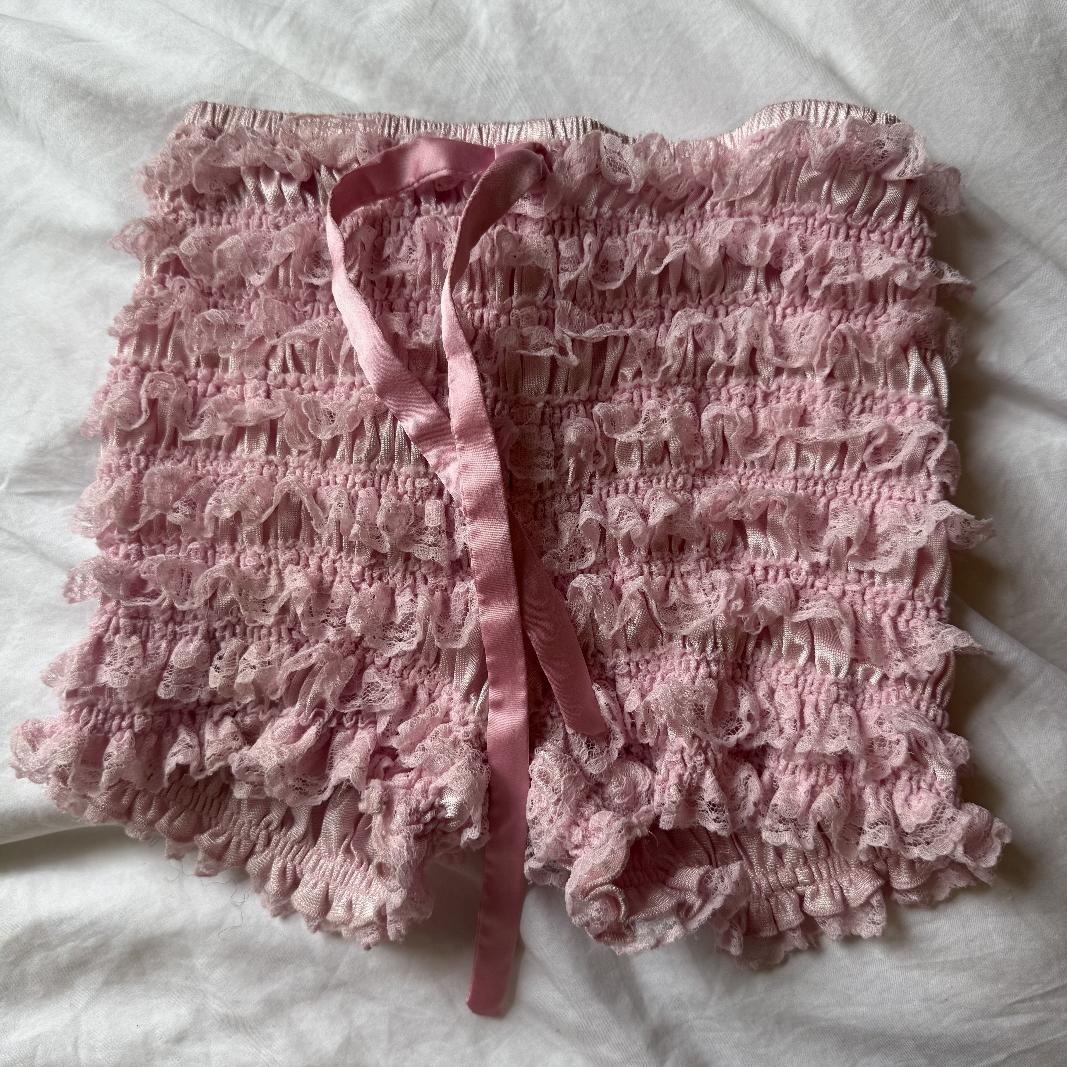 Guizio GUIZIO Ruffle Hot Short in Baby Pink Size 24" / US 00 / IT 34 - 1 Thumbnail