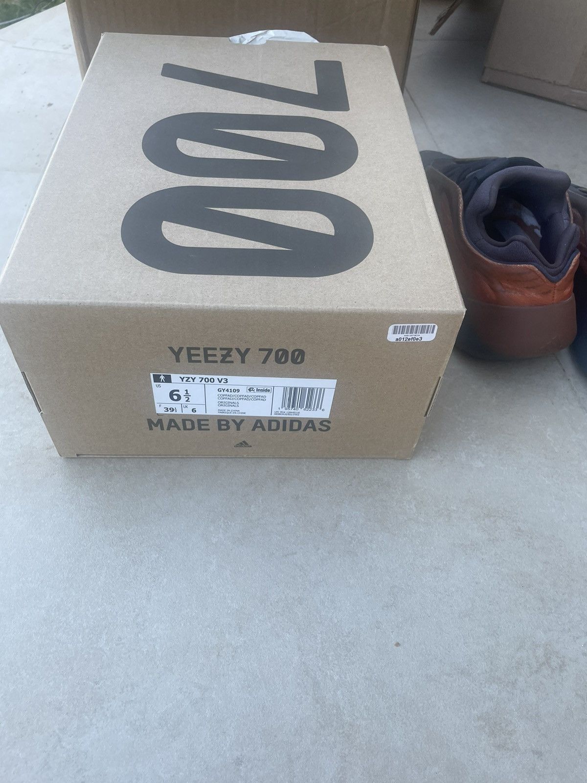 Adidas adidas Yeezy 700 V3 Copper Fade OG Box and Tags Size US 6.5 / EU 39-40 - 9 Thumbnail