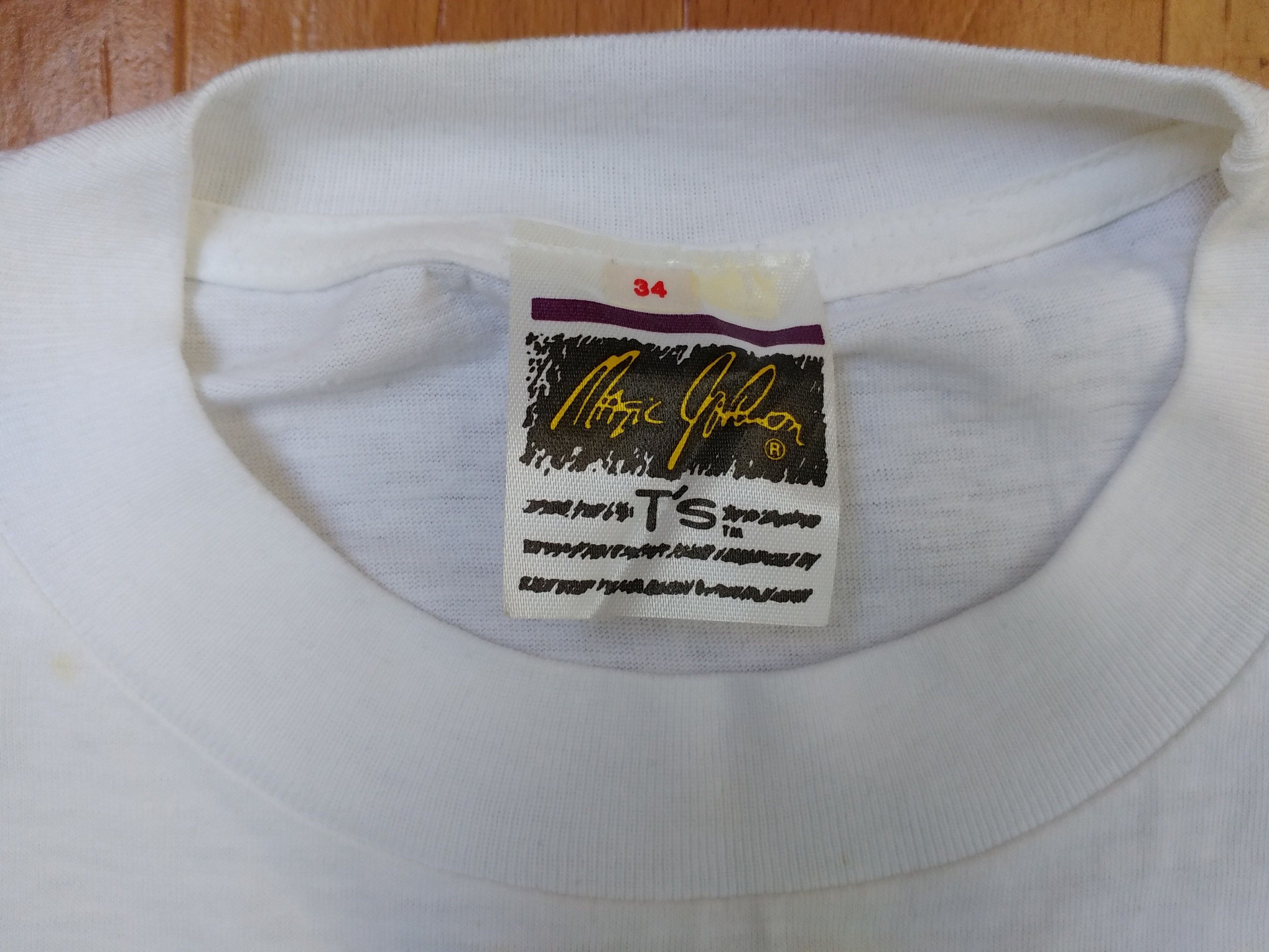 NFL Los Angeles RAIDERS t-shirt 1992 Magic Johnson vintage XL Size US XL / EU 56 / 4 - 10 Thumbnail