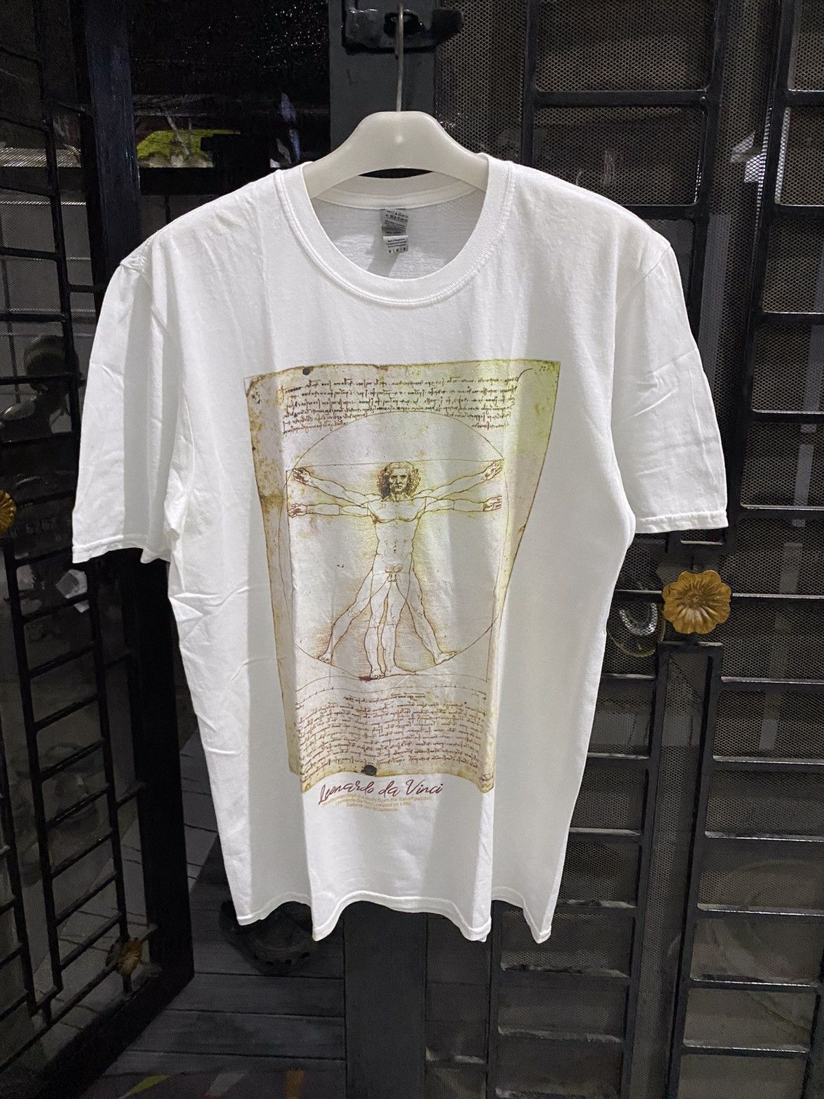 Gildan The vitruvian man leonardo da vinci tee Size US M / EU 48-50 / 2 - 1 Thumbnail