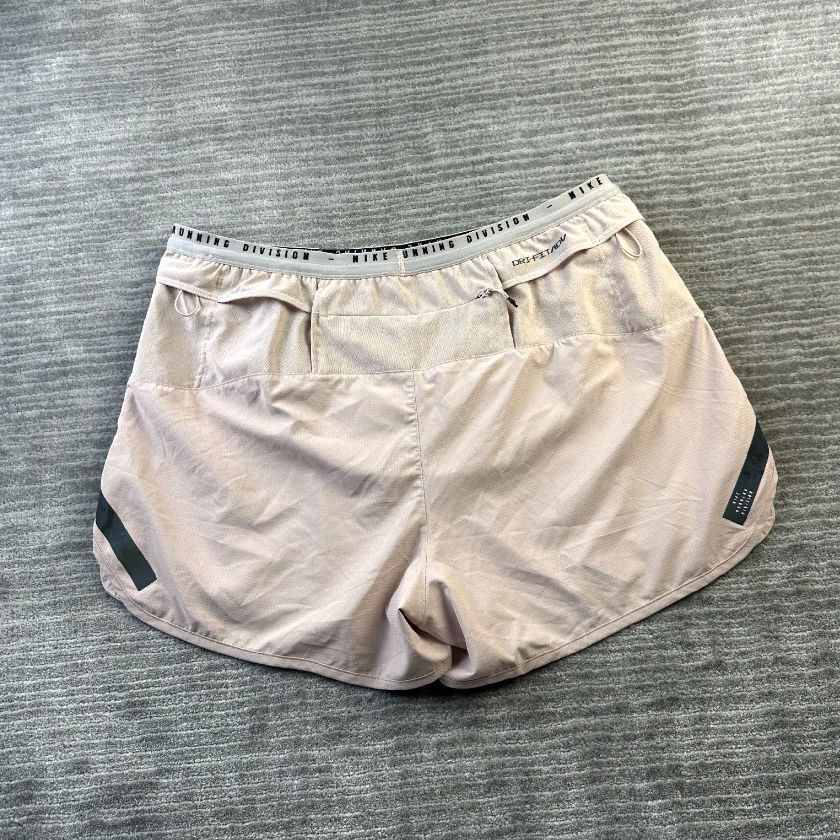 Nike Nike Shorts Mens XL Beige Tan 4" Running Division Flex Brief Lined Pockets Athletic Activewear Size US 36 / EU 52 - 3 Thumbnail