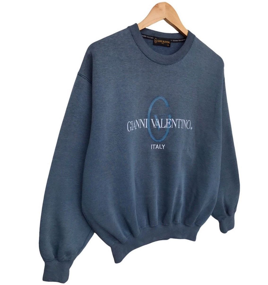 Gianni Valentino Vintage Gianni Valentino Embroidered Blue Baggy Sweatshirt Size US L / EU 52-54 / 3 - 3 Thumbnail