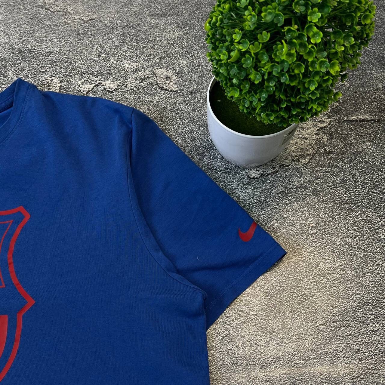 Nike × Vintage Vintage Nike DRI-FIT Barcelona big center logo blue T-Shir Size US L / EU 52-54 / 3 - 7 Thumbnail