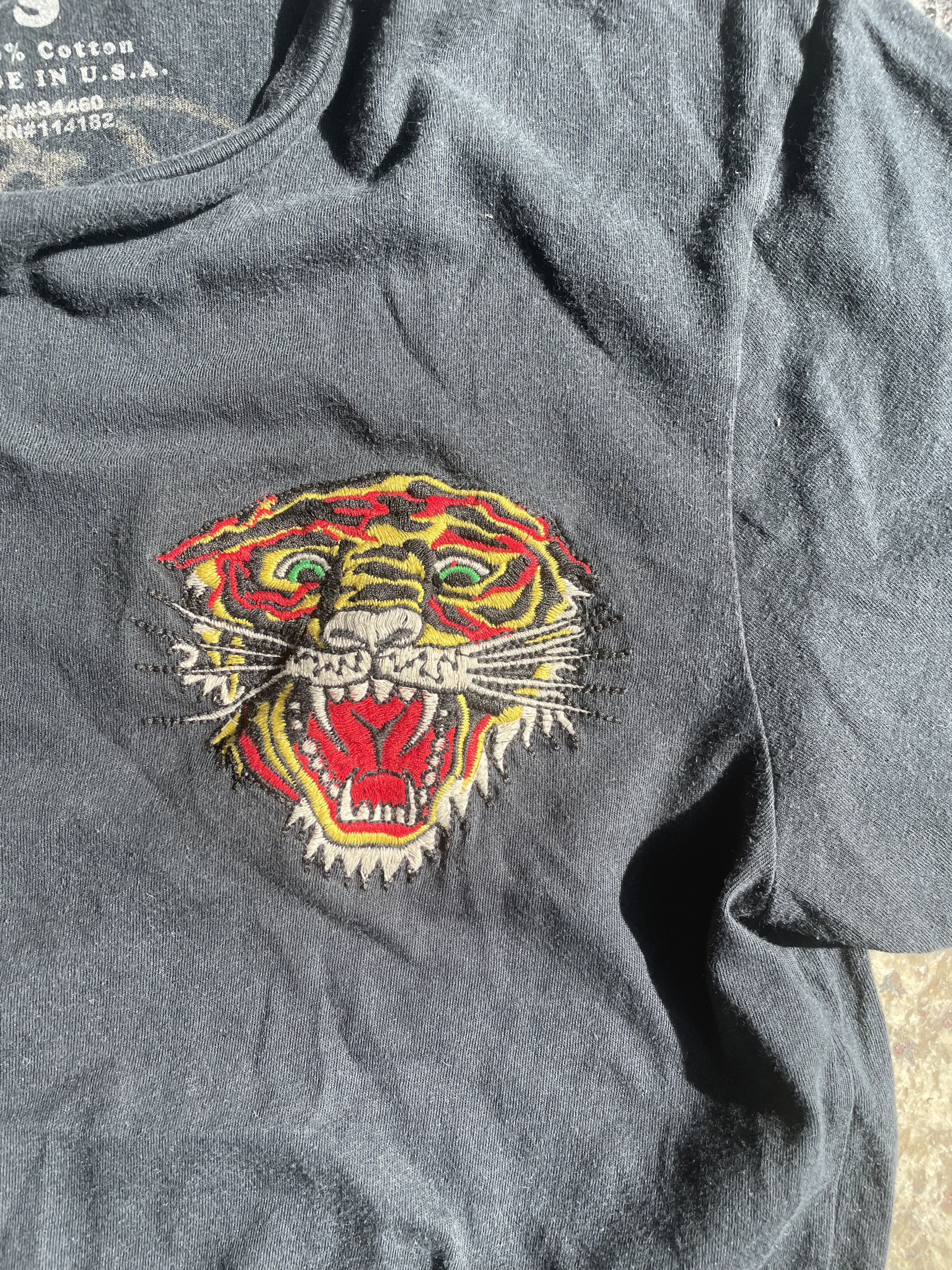 Ed Hardy × Vintage Mens Vintage Ed Hardy T Shirt by Christian Audigier y2k rare Size US S / EU 44-46 / 1 - 3 Thumbnail