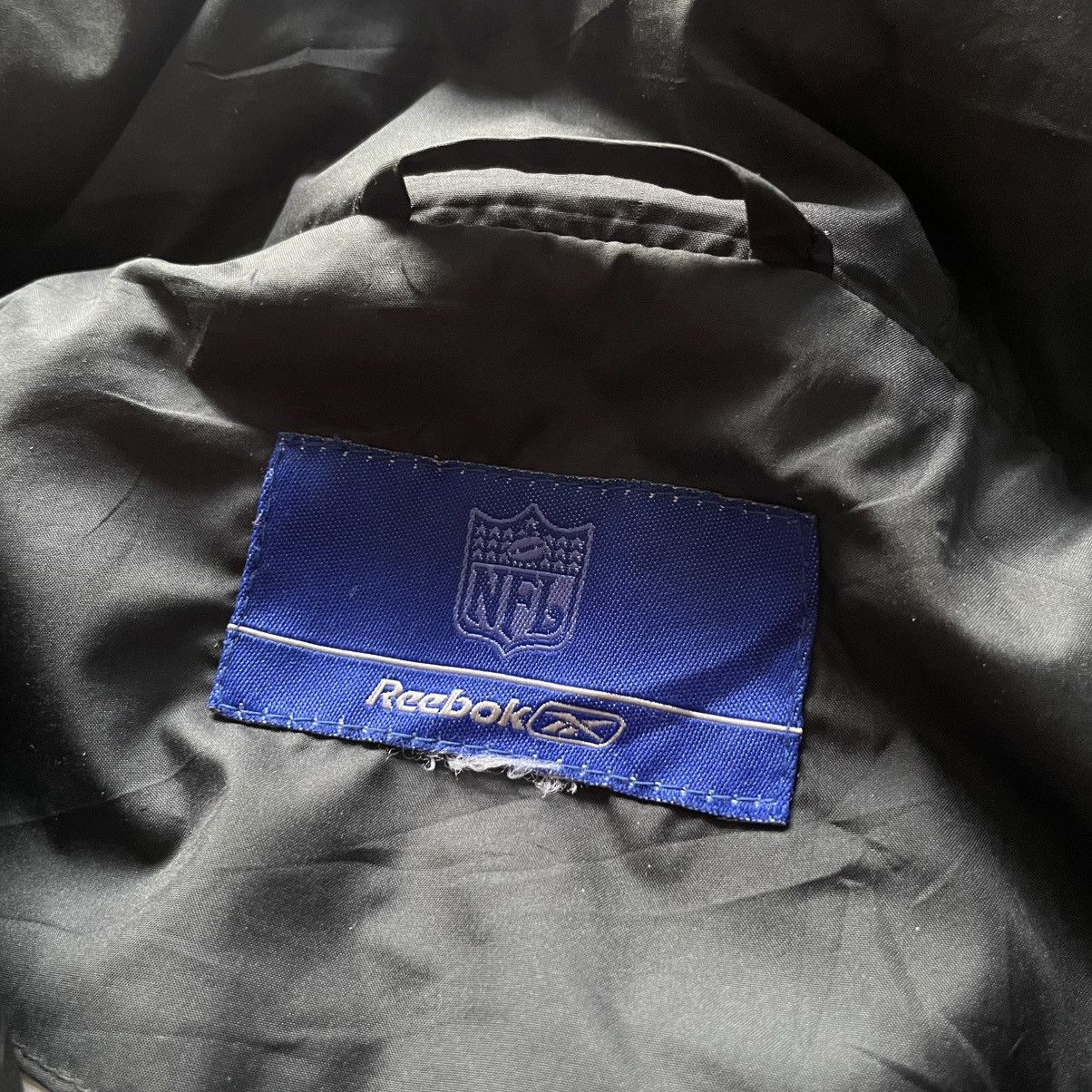 Reebok REBOOK NFL OAKLAND RAID3RS PUFFY PUFFER BLACK JACKET!! Size US M / EU 48-50 / 2 - 8 Thumbnail