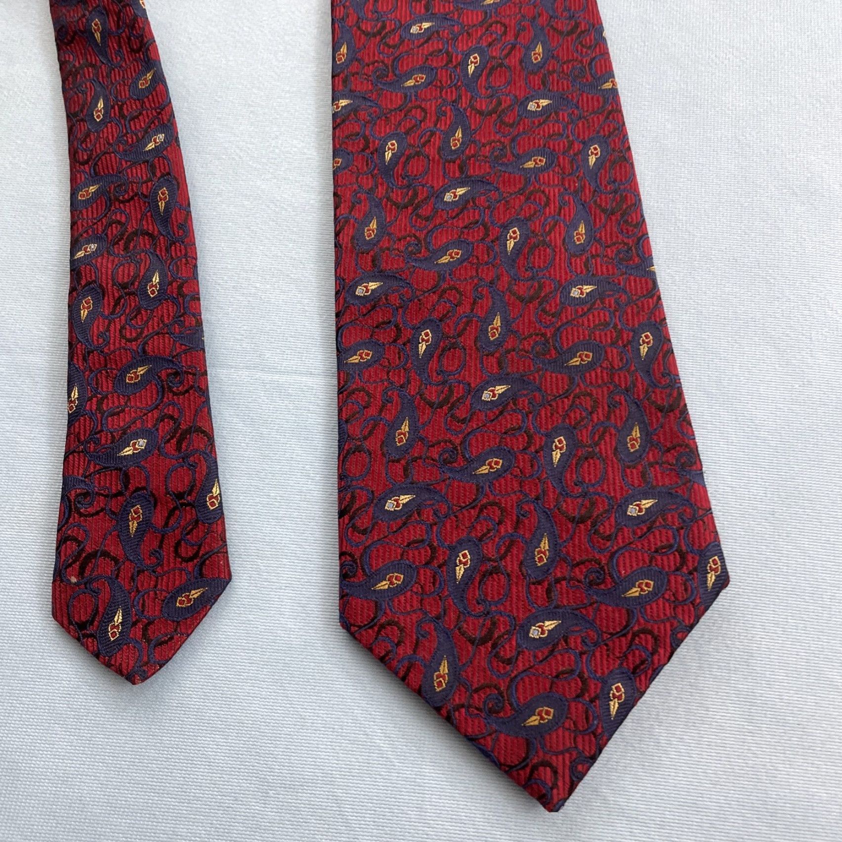 Robert Talbott VINTAGE Robert Talbott Tie Mens 100% Silk Paisley X-Long 4x65 Ruby Red Navy Blue Thick Woven Jacquard Classic Executive Statement Deadstock NWT 9 Size ONE SIZE - 7 Thumbnail