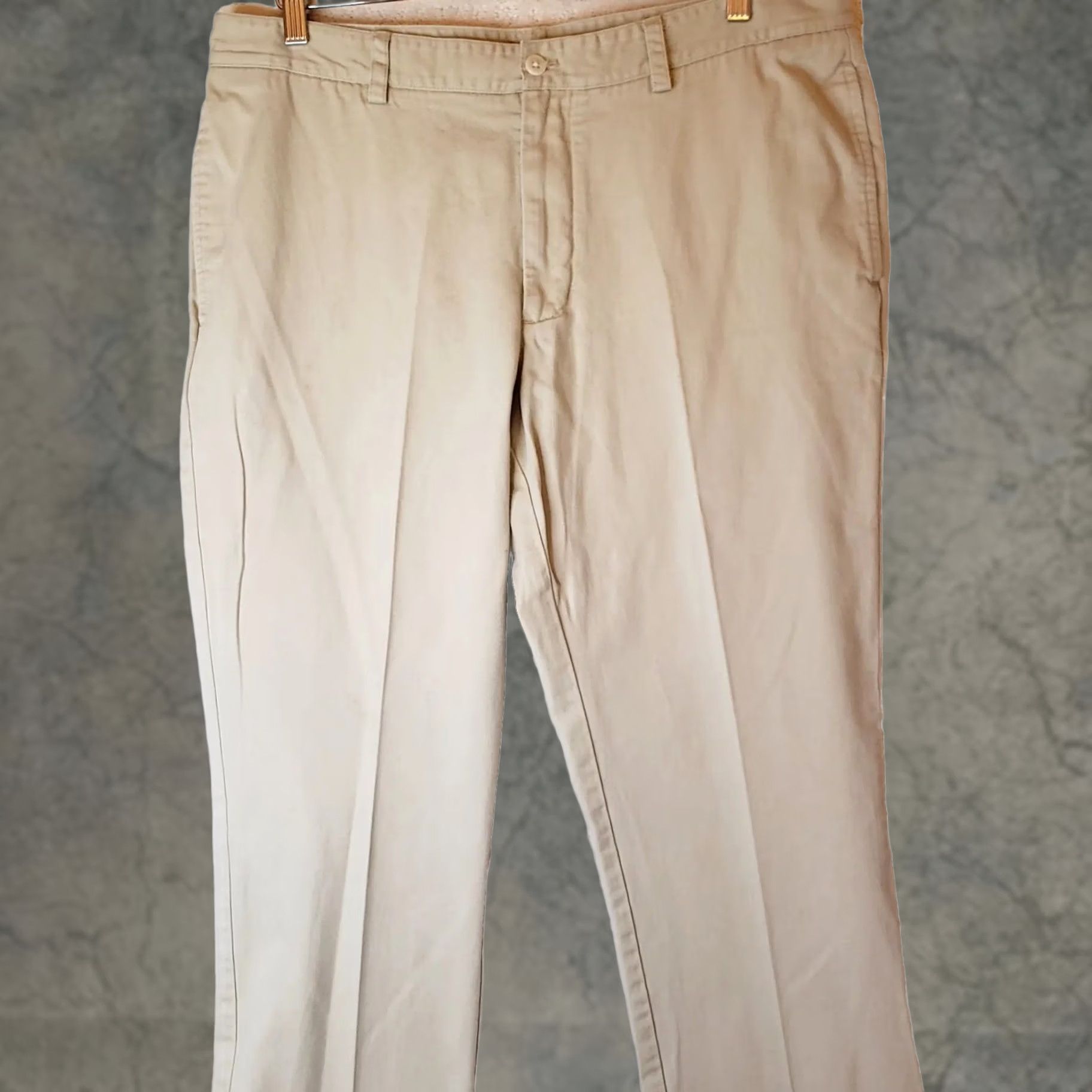 Vineyard Vines Vineyard Vines Pants Mens 36x32 Tan Flat Front Slim Fit Club Pant Chino Beige Solid Casual X-Large? Size US 36 / EU 52 - 1 Thumbnail