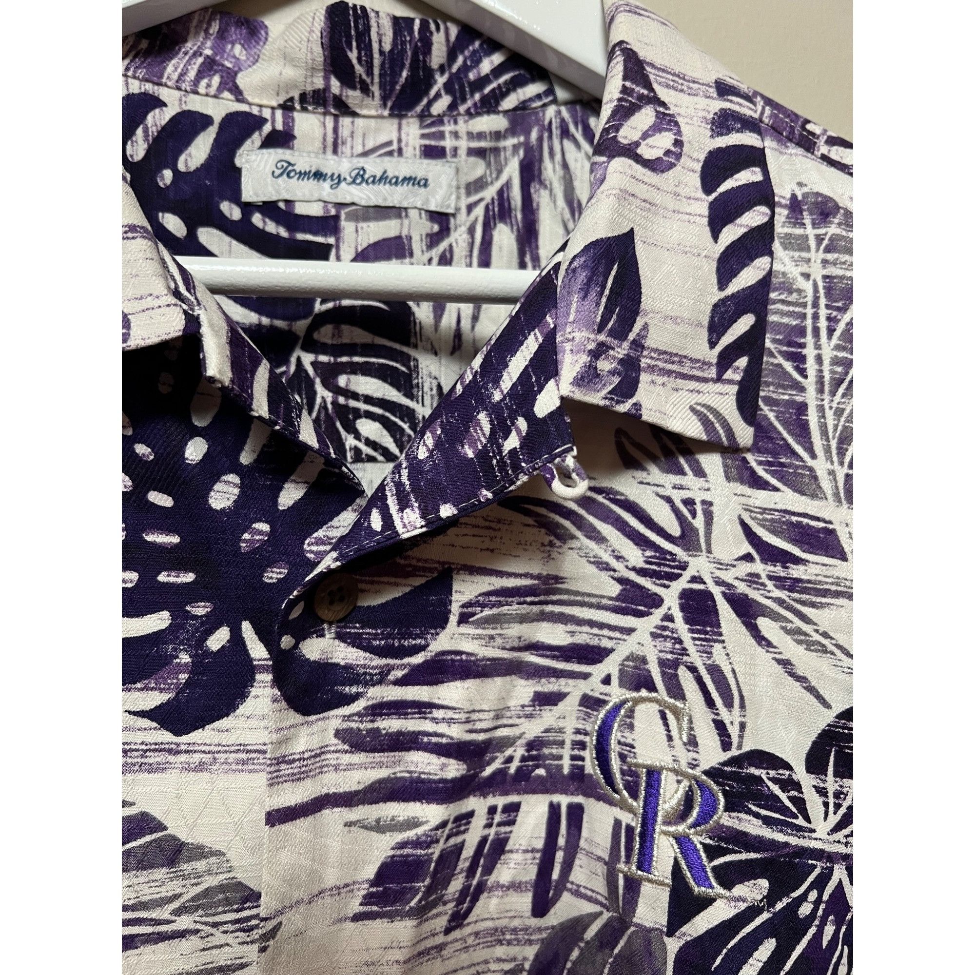 Tommy Bahama Tommy Bahama 100% Silk Colorado Rockies Short Sleeve Button Size US L / EU 52-54 / 3 - 2 Thumbnail