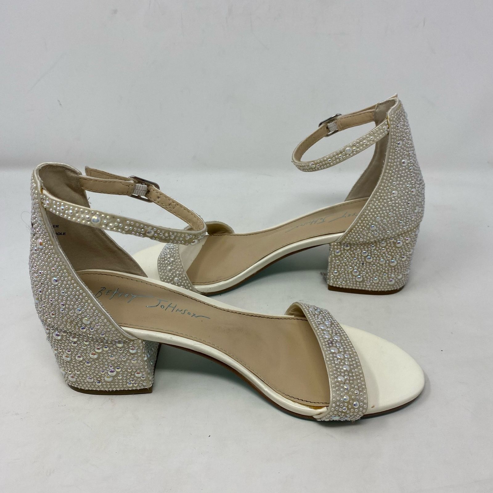 Betsey Johnson Betsey Johnson Mari Crystal Ankle Strap White Sandal 6.5 Size US 6.5 / IT 36.5 - 6 Thumbnail