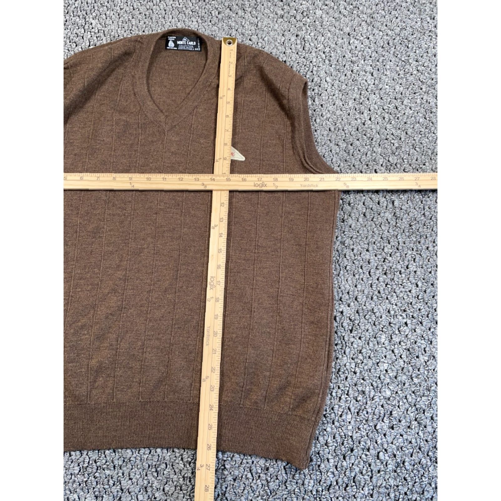 Vintage VINTAGE Monte Carlo Wool V-Neck Sweater Vest Men Adult Large 44 Brown Lightweight Knit 80s 90s Preppy Retro Vest Mens Size US L / EU 52-54 / 3 - 5 Thumbnail