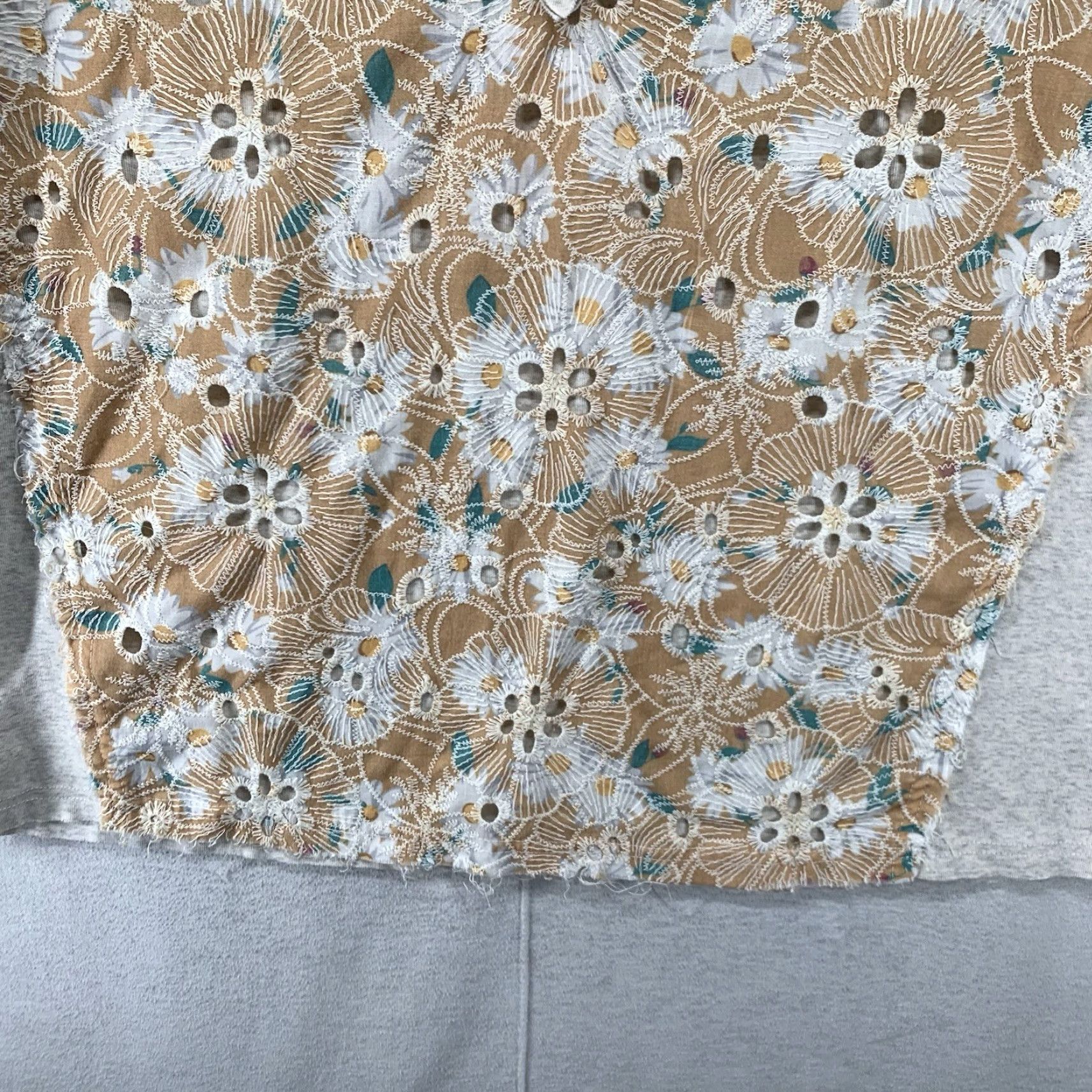 Miss Me Miss Me Bohemian Shirt Women M Beige Short Sleeve Crochet Floral Casual T-Shirt Size M / US 6-8 / IT 42-44 - 6 Thumbnail