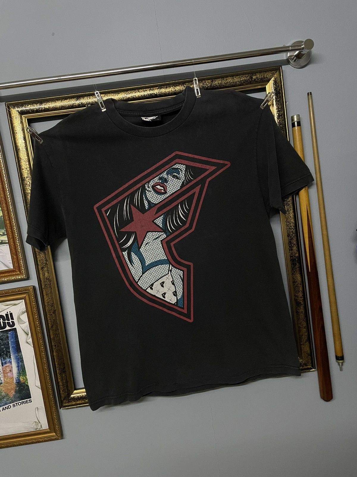 Japanese Brand × Vintage Vintage 90s Famous Stars & Straps Sexy Girl Sunfaded Tshirt Size US M / EU 48-50 / 2 - 2 Thumbnail