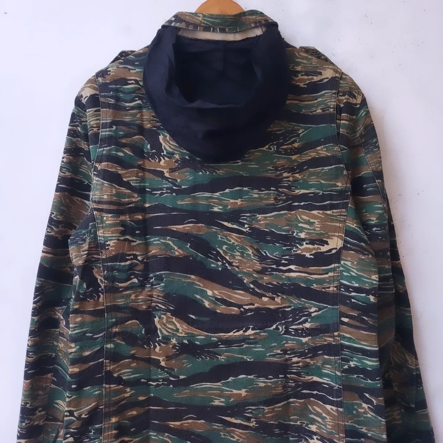In The Attic × Japanese Brand Japanese Brand In The Attic Camo Tiger Stripe Field Jacket Size US S / EU 44-46 / 1 - 5 Thumbnail