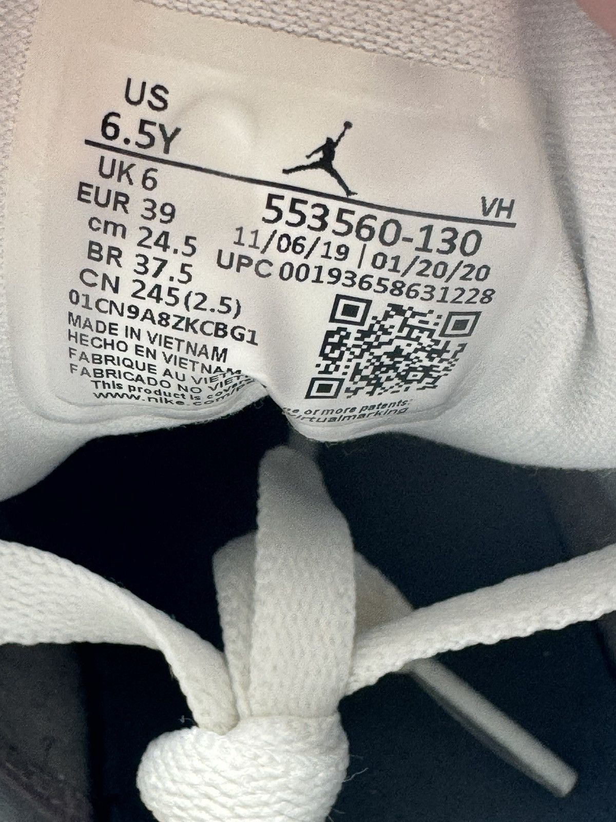 Jordan Brand × Nike Nike Air Jordan Retro 1 Low Triple White Size 6.5Y | 8 Women Size US 6.5 / EU 39-40 - 7 Thumbnail