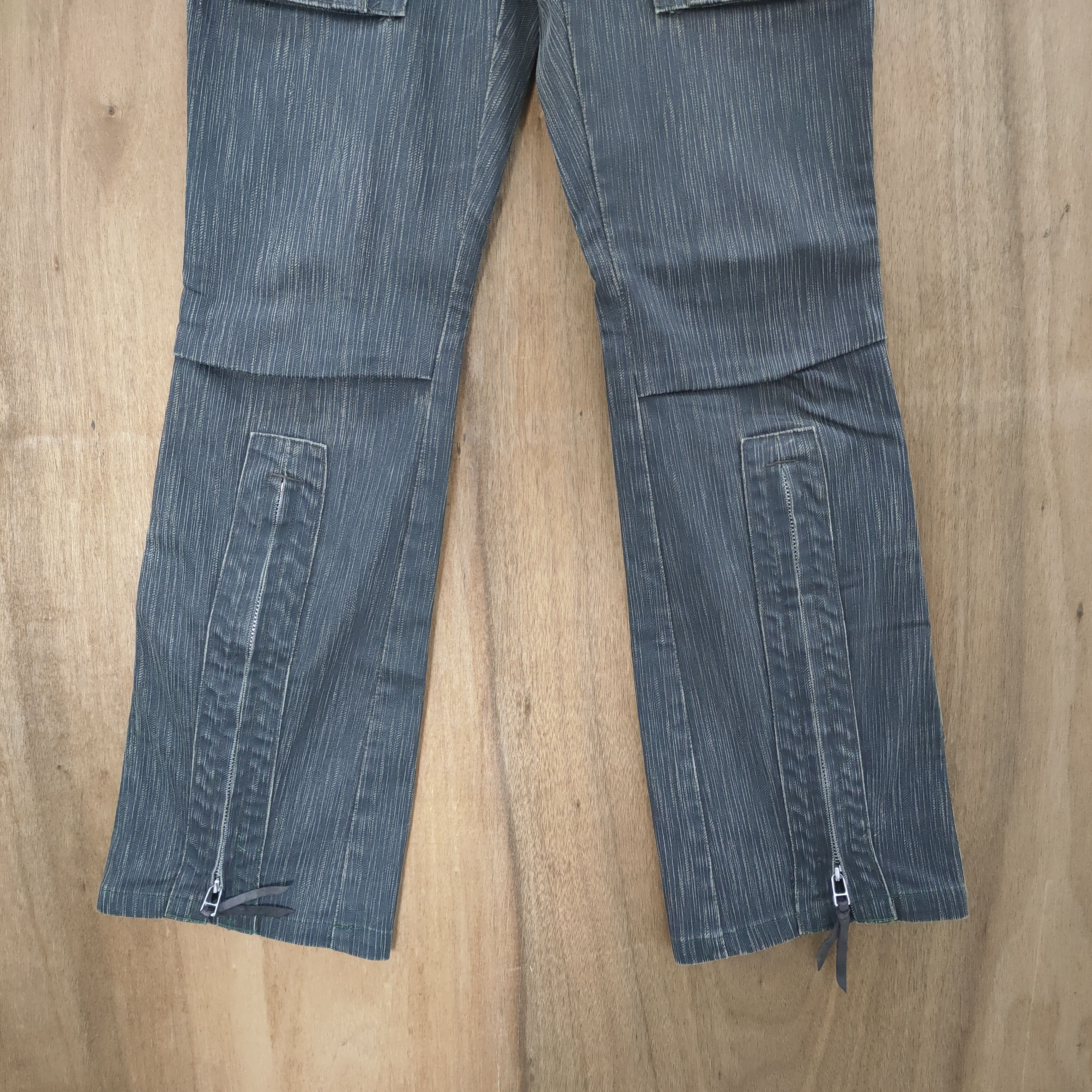 Japanese Brand FLARE MAXFRIZT BLACK MULTIPOCKET CARGO PANTS Size US 27 - 4 Thumbnail