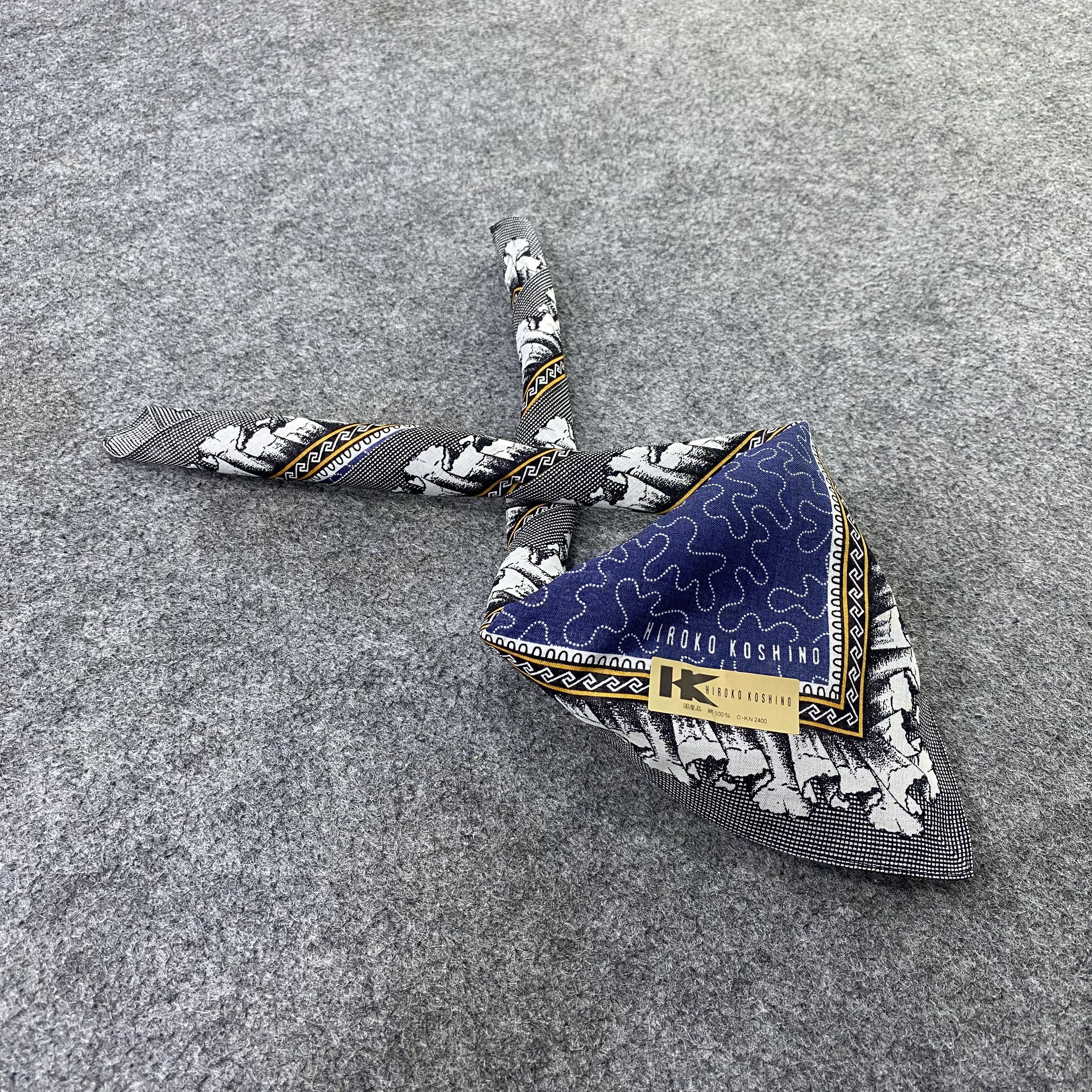 Japanese Brand Hiroko Koshino Handkerchief / Bandana / Neckerchief-B2393 Size ONE SIZE - 1 Thumbnail