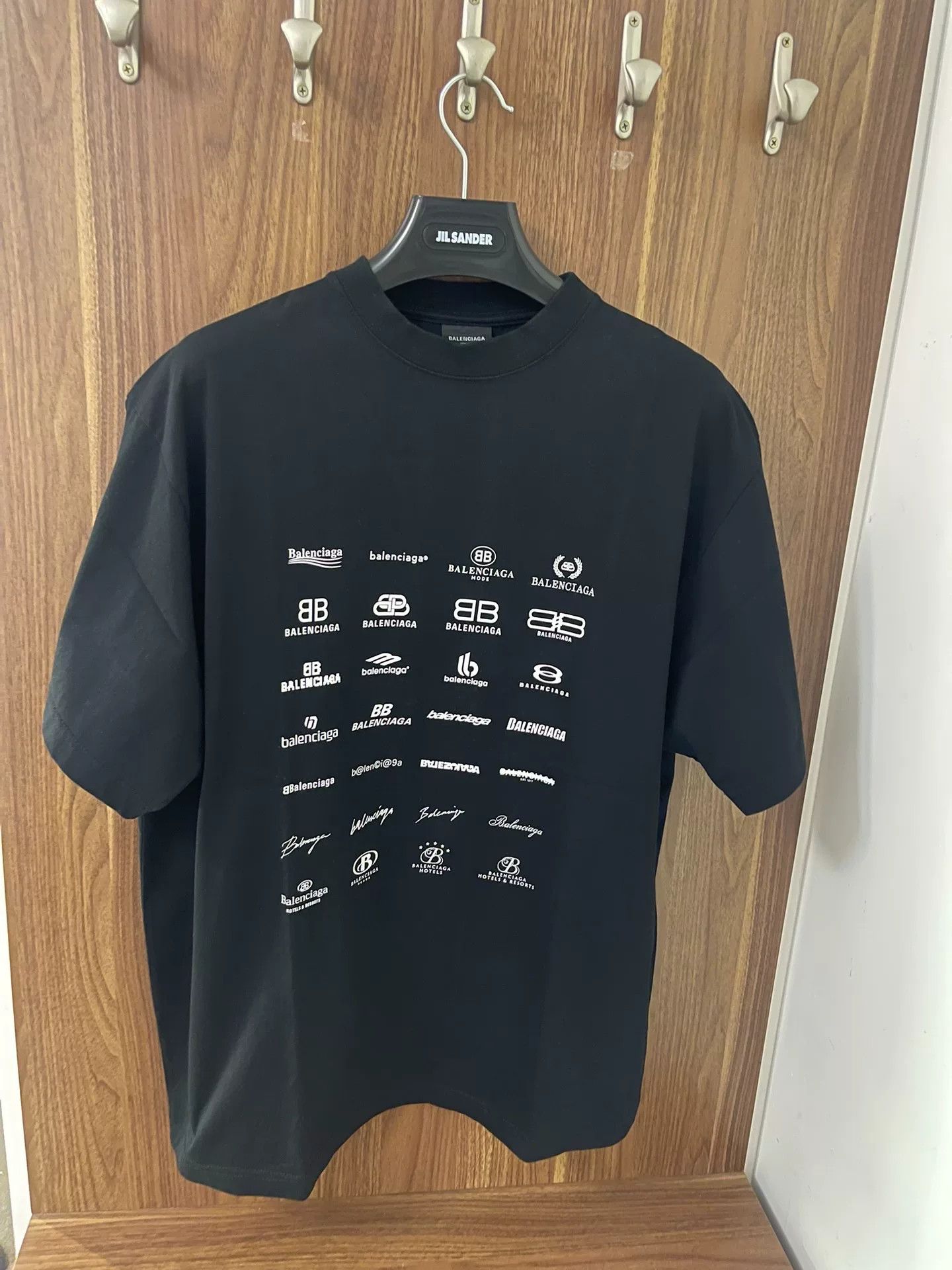 Balenciaga Balenciaga Oversized T-Shirt with Logo Design Size US L / EU 52-54 / 3 - 1 Thumbnail