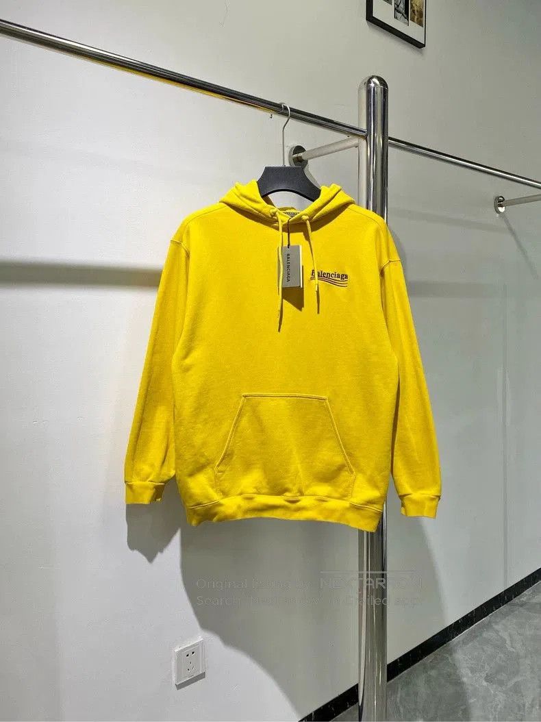 Balenciaga Balenciaga Yellow Hoodie with Coke Embroidery. Size US M / EU 48-50 / 2 - 1 Thumbnail