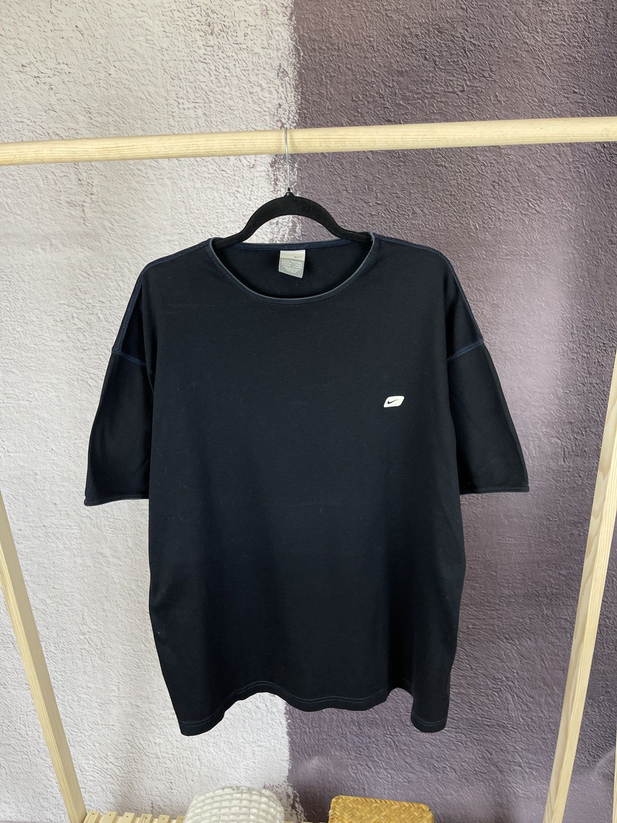 Nike Nike vintage y2k black small logo basic tee shirt Size US XL / EU 56 / 4 - 3 Thumbnail